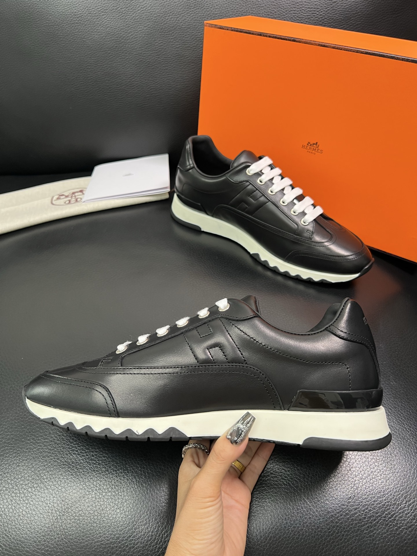 Hermes 顶级工艺品 爱马仕 专柜同步 原厂配置，意大利进口原版牛皮面料，高品质拼接工艺，全进口水染