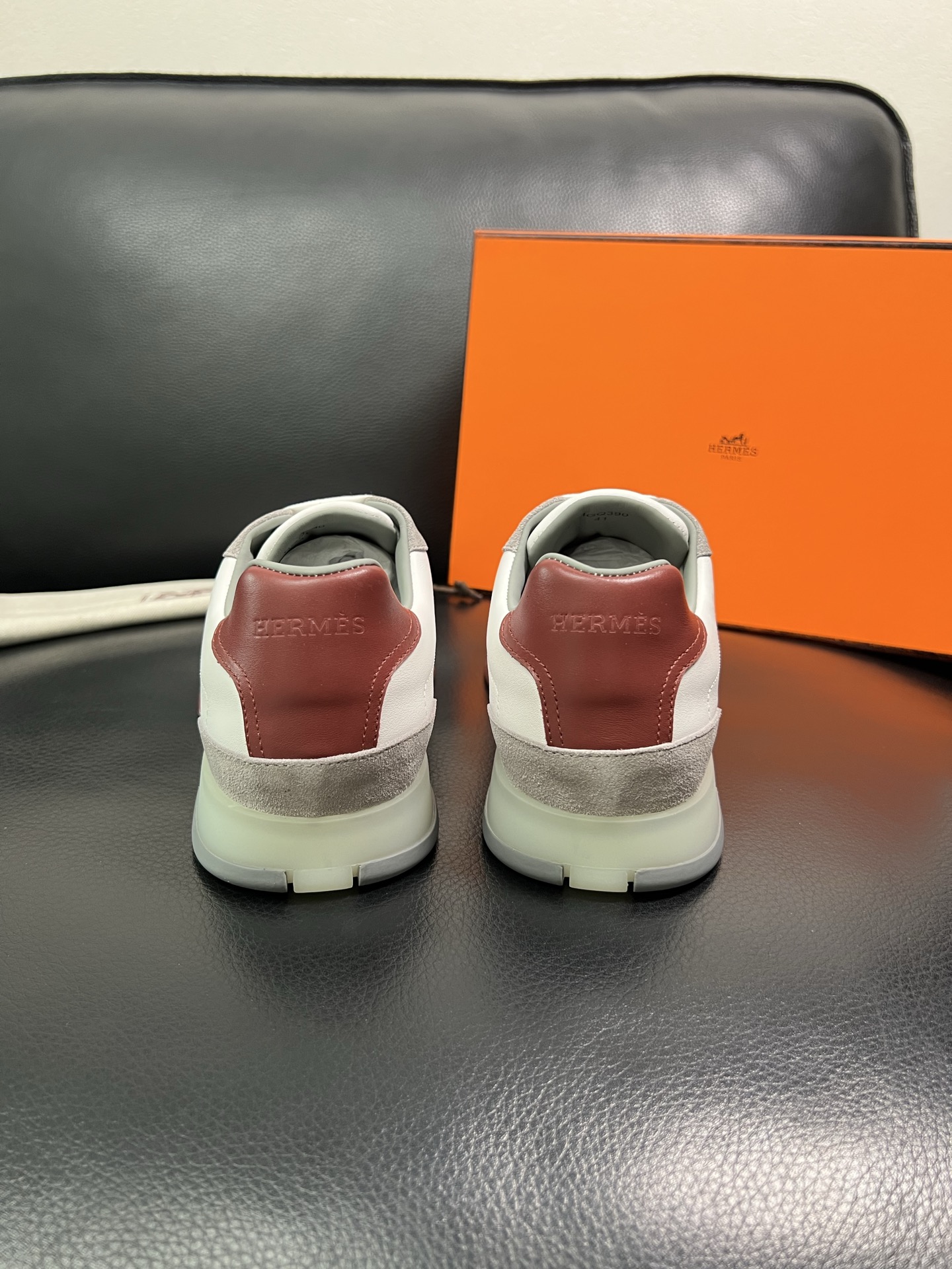 Hermes 顶级工艺品 爱马仕 专柜同步 原厂配置，意大利进口原版牛皮面料，高品质拼接工艺，全进口水染