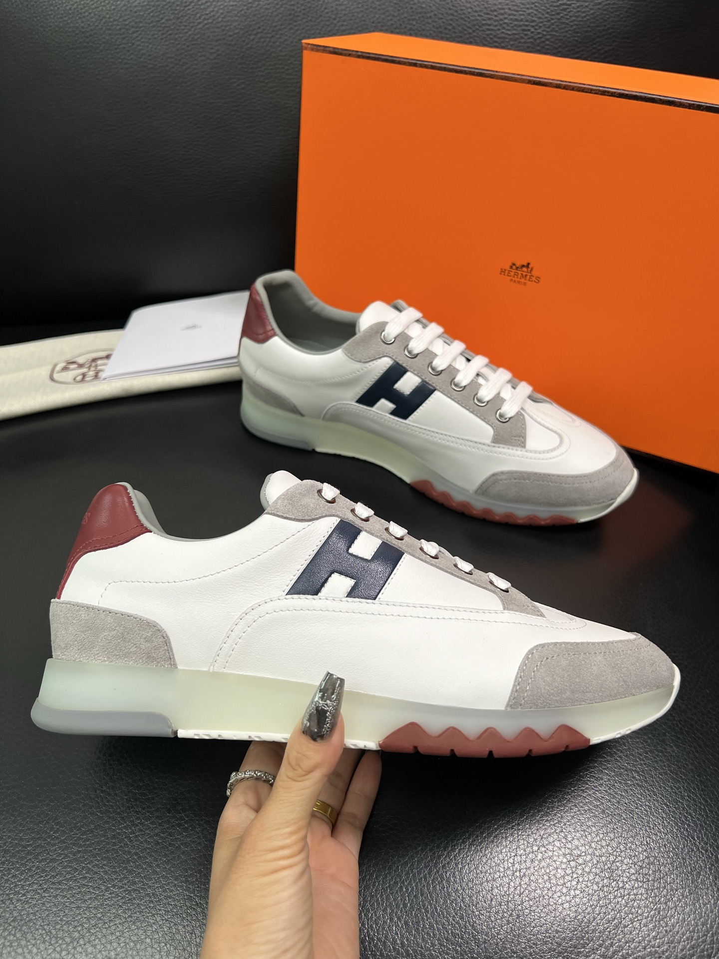 Hermes 顶级工艺品 爱马仕 专柜同步 原厂配置，意大利进口原版牛皮面料，高品质拼接工艺，全进口水染