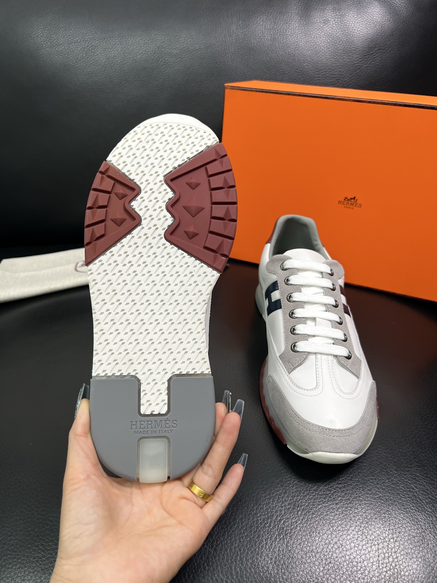 Hermes 顶级工艺品 爱马仕 专柜同步 原厂配置，意大利进口原版牛皮面料，高品质拼接工艺，全进口水染