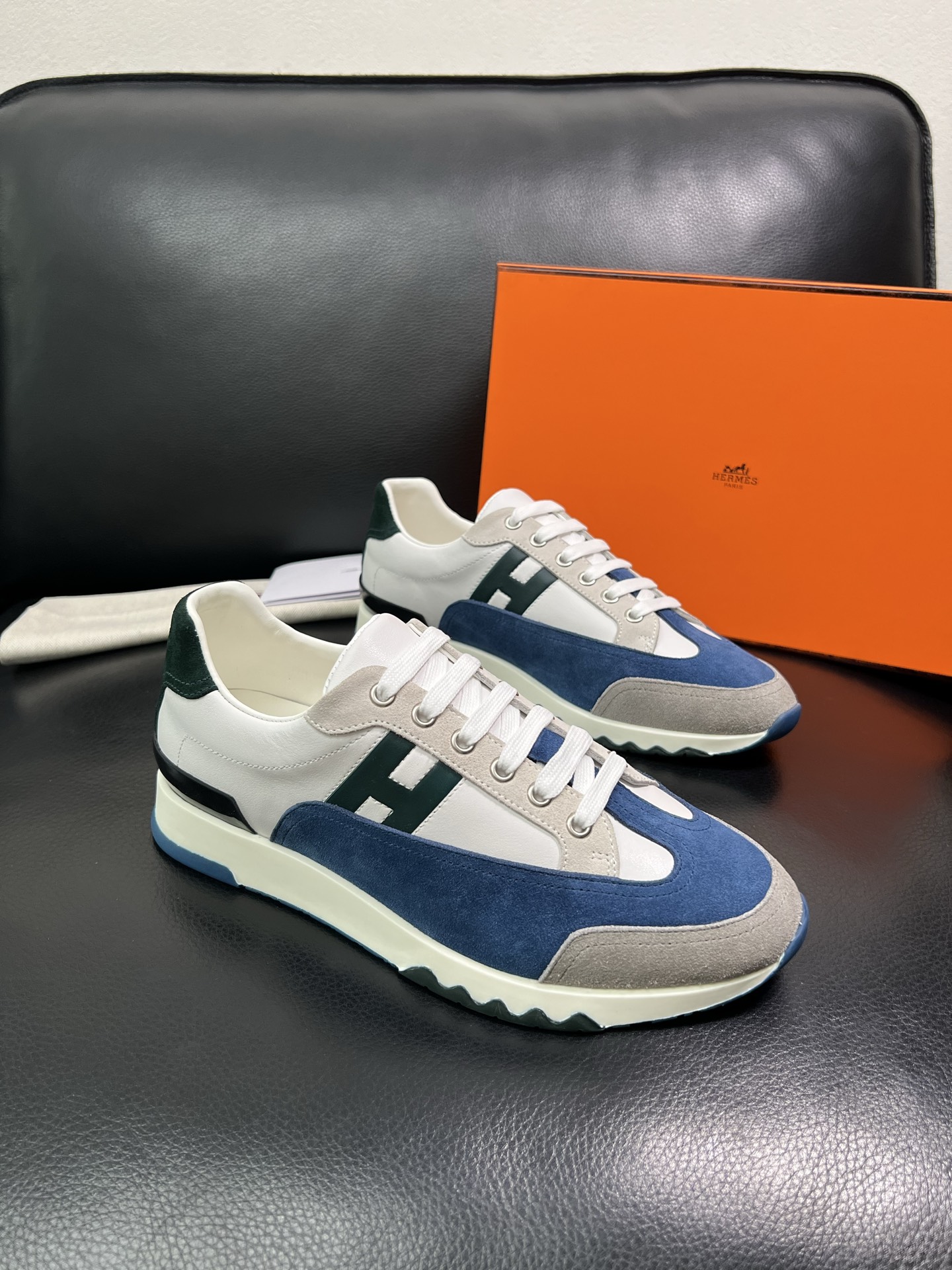 Hermes 顶级工艺品 爱马仕 专柜同步 原厂配置，意大利进口原版牛皮面料，高品质拼接工艺，全进口水染