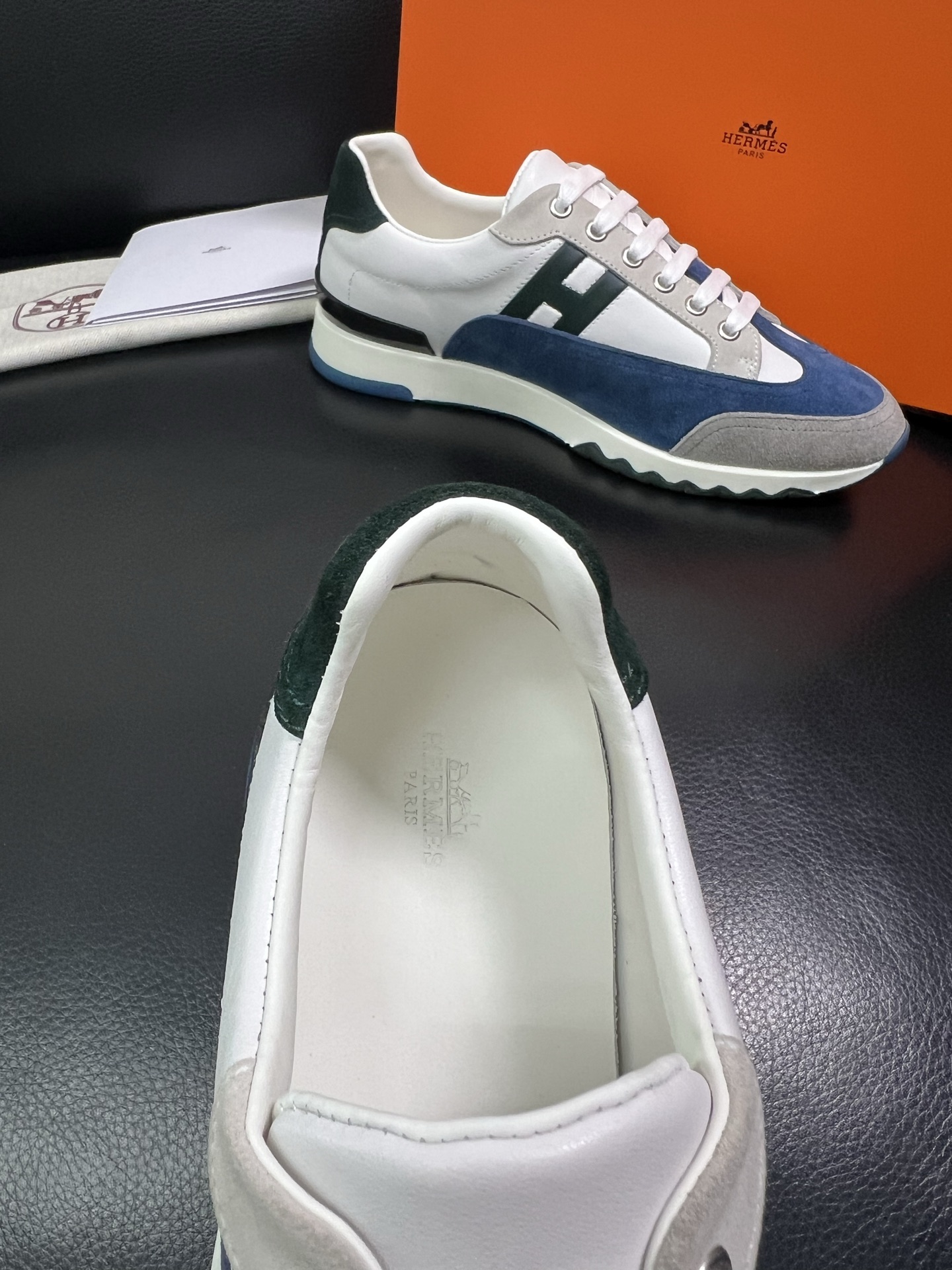 Hermes 顶级工艺品 爱马仕 专柜同步 原厂配置，意大利进口原版牛皮面料，高品质拼接工艺，全进口水染