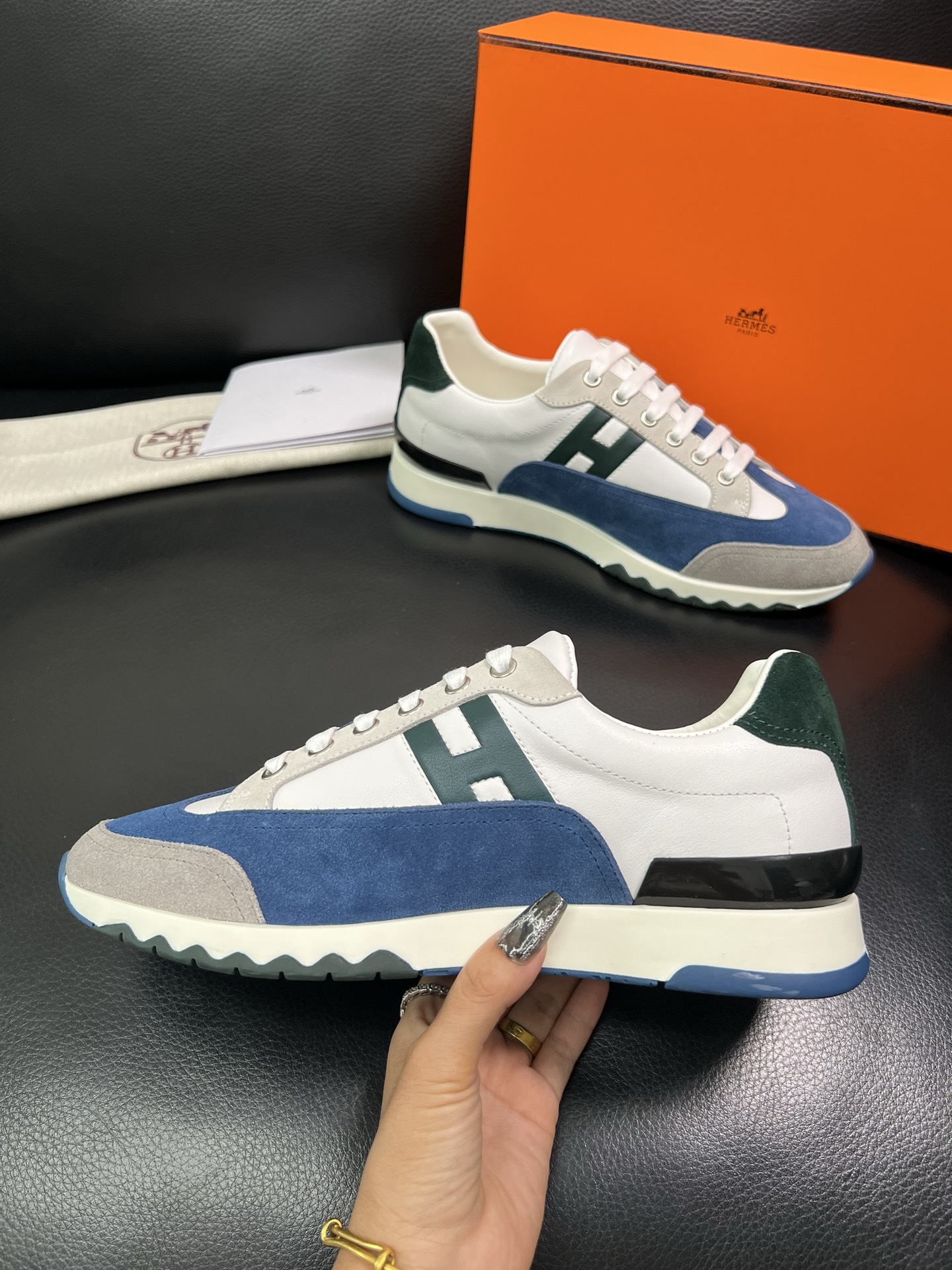 Hermes 顶级工艺品 爱马仕 专柜同步 原厂配置，意大利进口原版牛皮面料，高品质拼接工艺，全进口水染