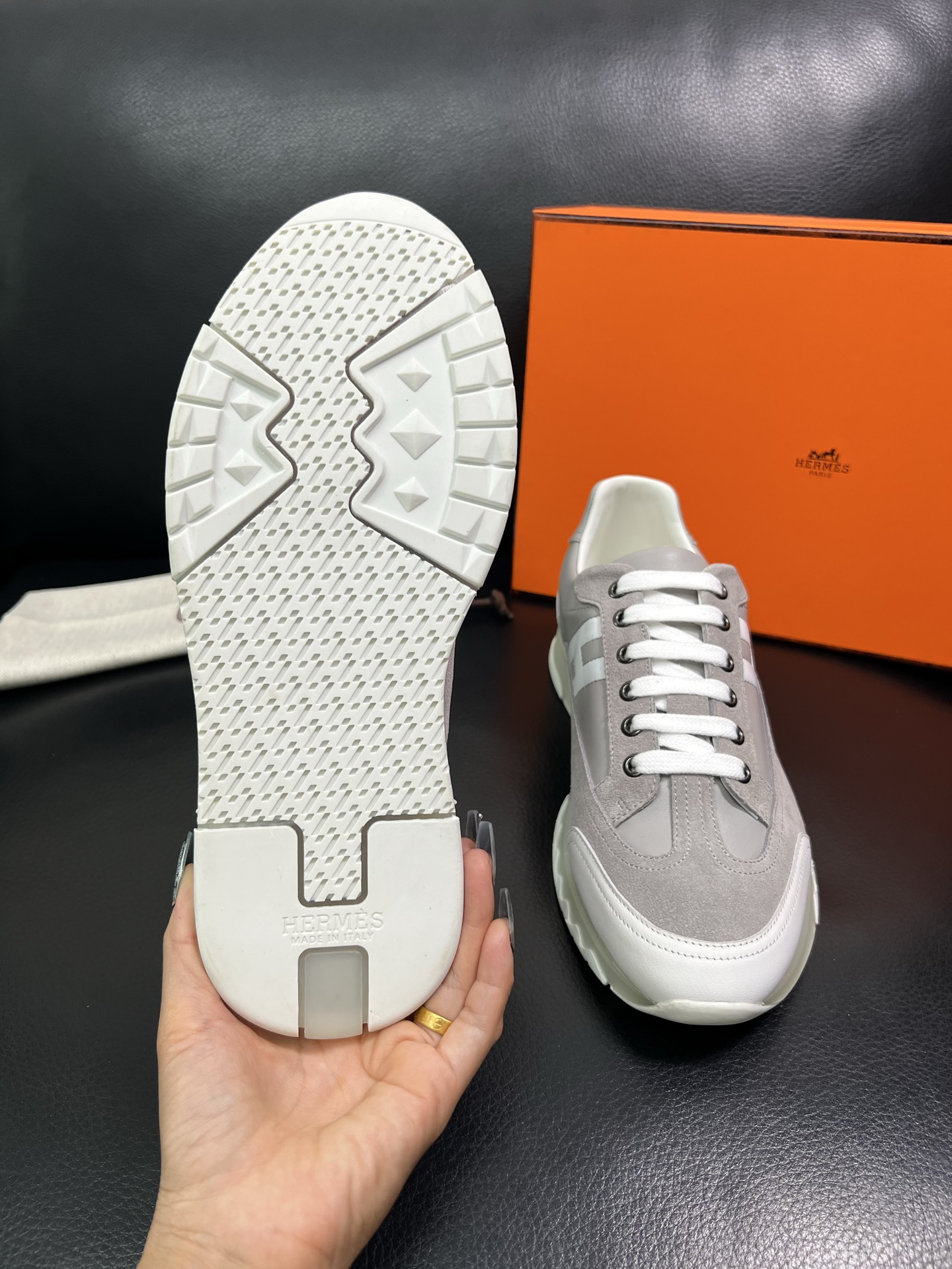 Hermes 顶级工艺品 爱马仕 专柜同步 原厂配置，意大利进口原版牛皮面料，高品质拼接工艺，全进口水染