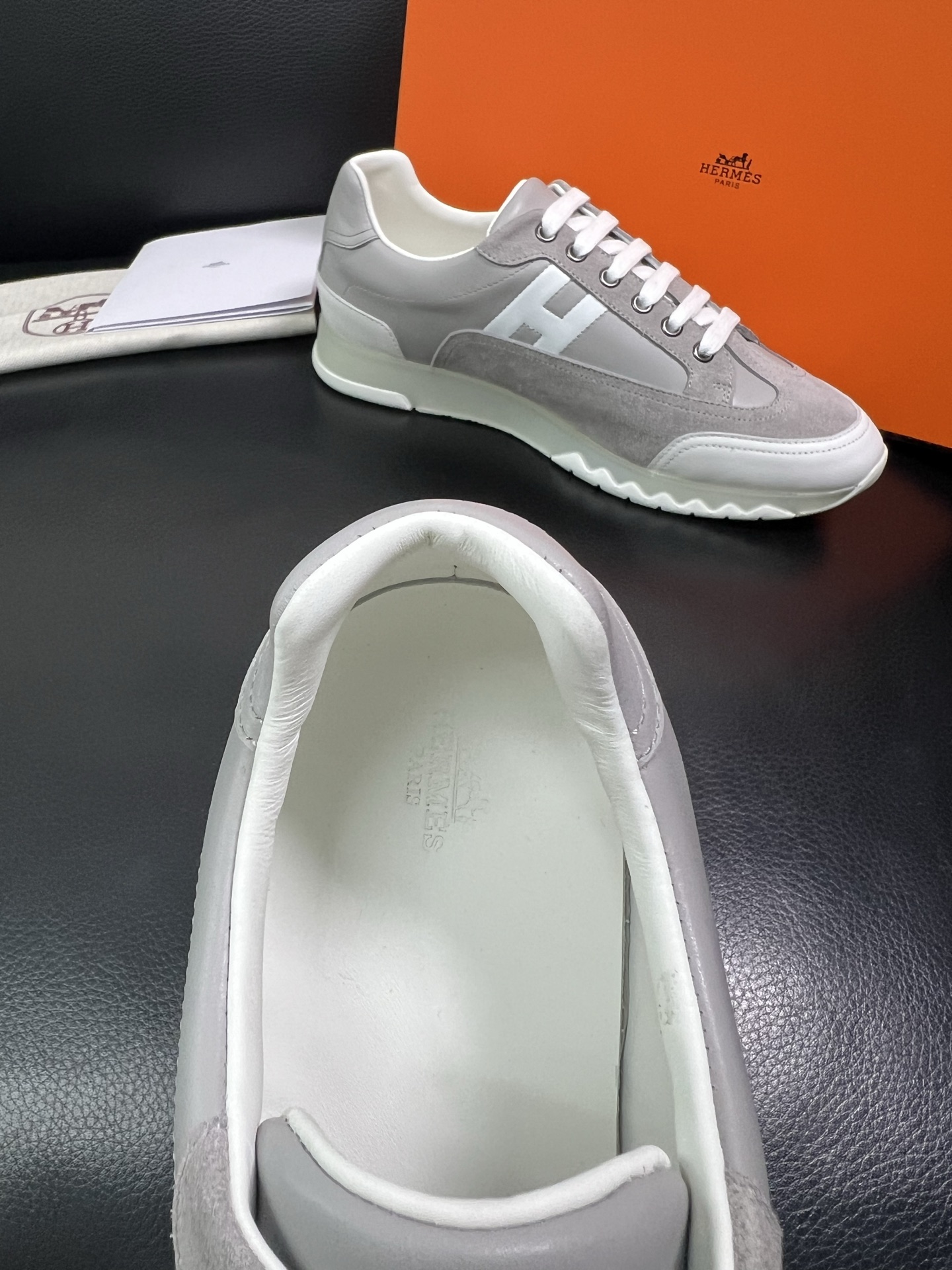 Hermes 顶级工艺品 爱马仕 专柜同步 原厂配置，意大利进口原版牛皮面料，高品质拼接工艺，全进口水染