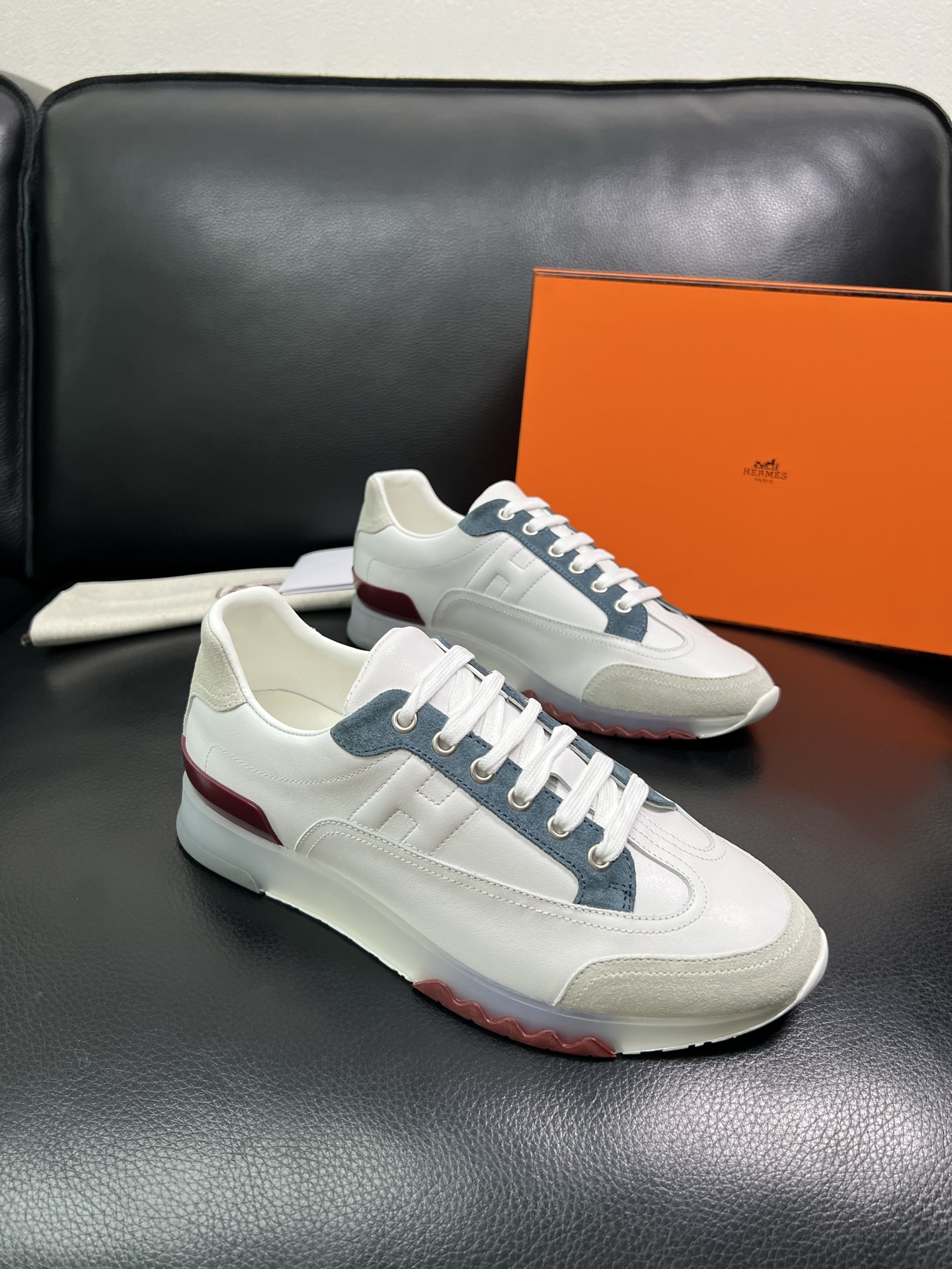 Hermes 顶级工艺品 爱马仕 专柜同步 原厂配置，意大利进口原版牛皮面料，高品质拼接工艺，全进口水染