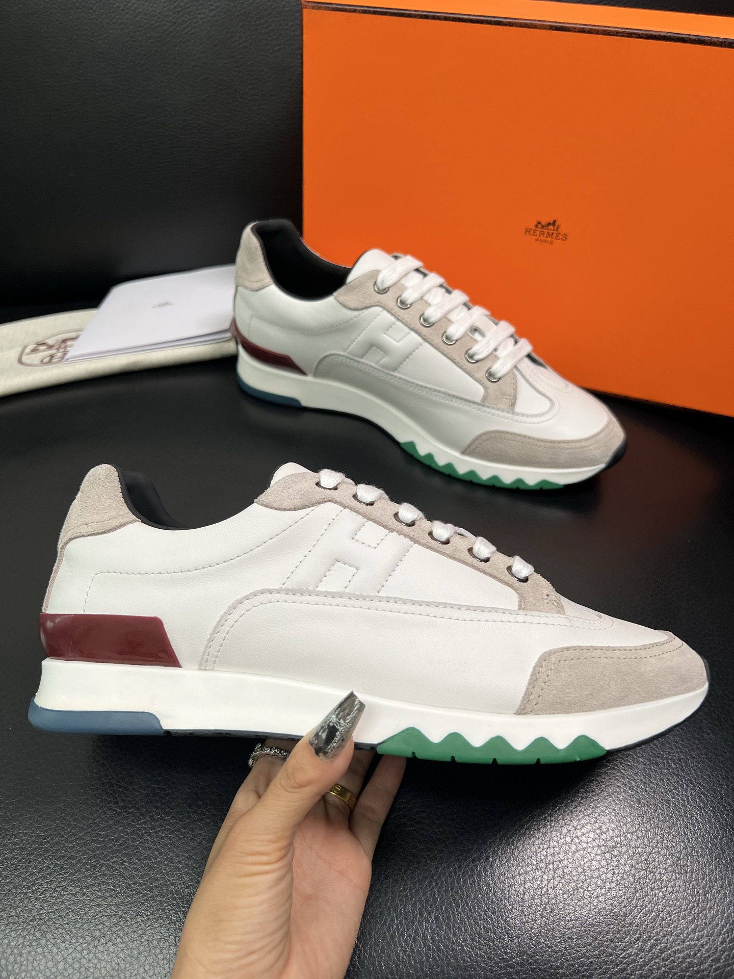 Hermes 顶级工艺品 爱马仕 专柜同步 原厂配置，意大利进口原版牛皮面料，高品质拼接工艺，全进口水染