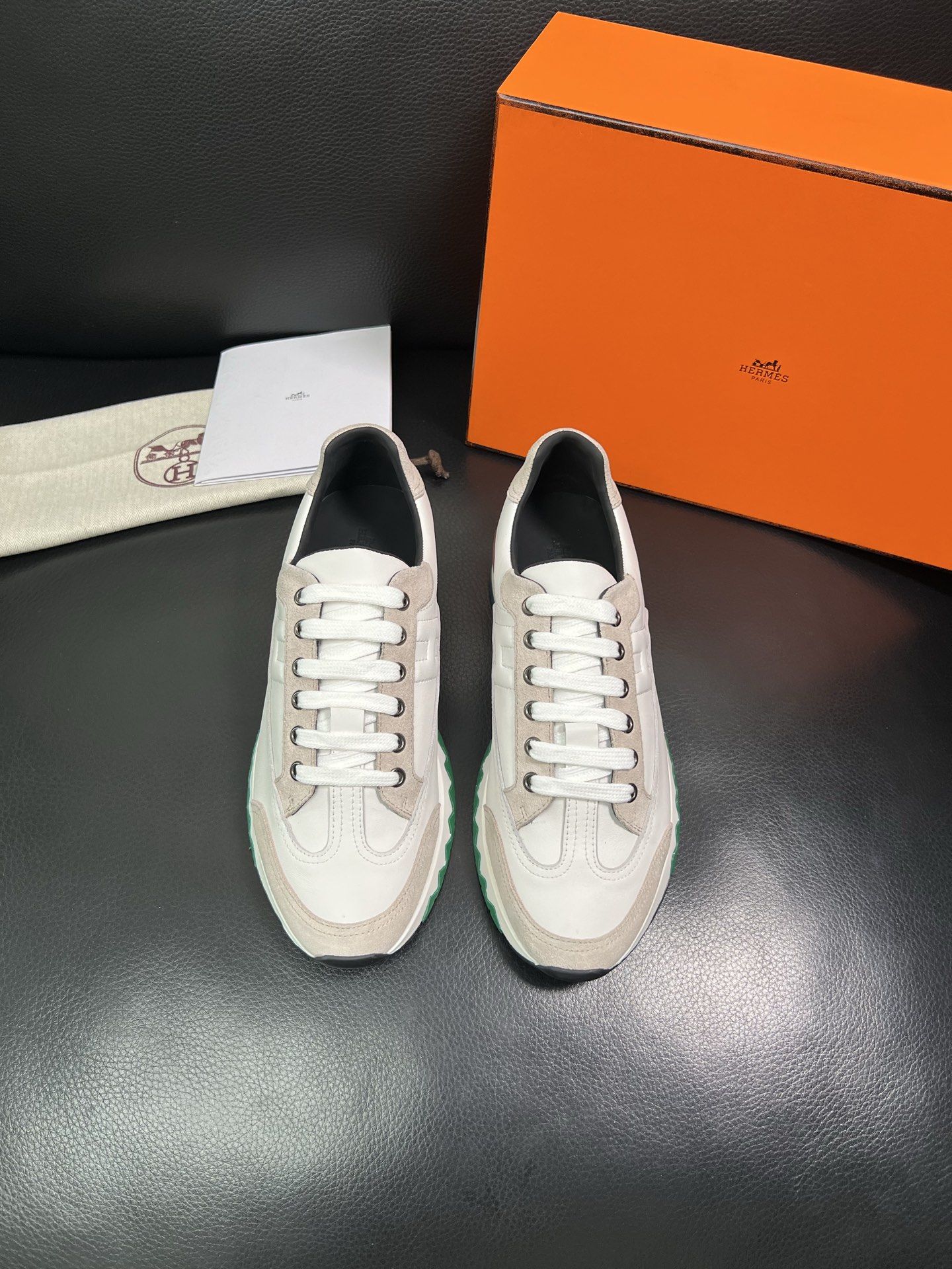 Hermes 顶级工艺品 爱马仕 专柜同步 原厂配置，意大利进口原版牛皮面料，高品质拼接工艺，全进口水染