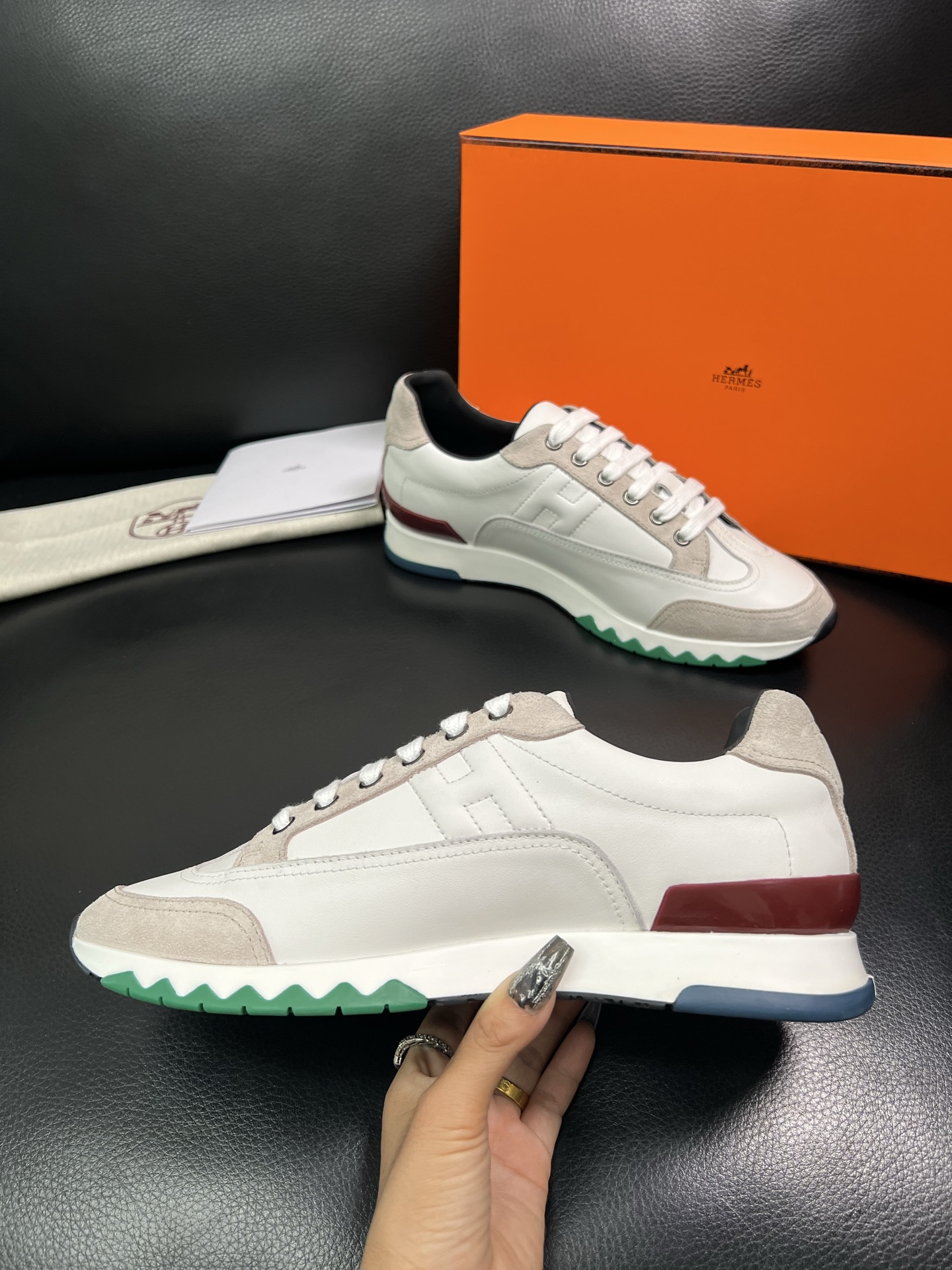 Hermes 顶级工艺品 爱马仕 专柜同步 原厂配置，意大利进口原版牛皮面料，高品质拼接工艺，全进口水染