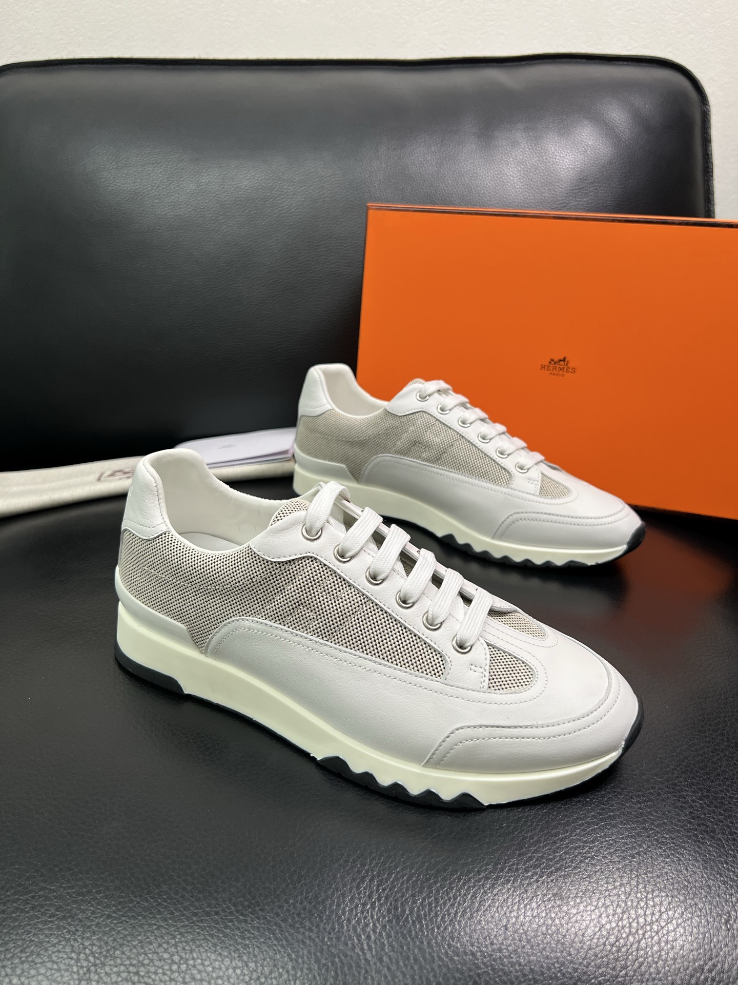 Hermes 顶级工艺品 爱马仕 专柜同步 原厂配置，意大利进口原版牛皮面料，高品质拼接工艺，全进口水染