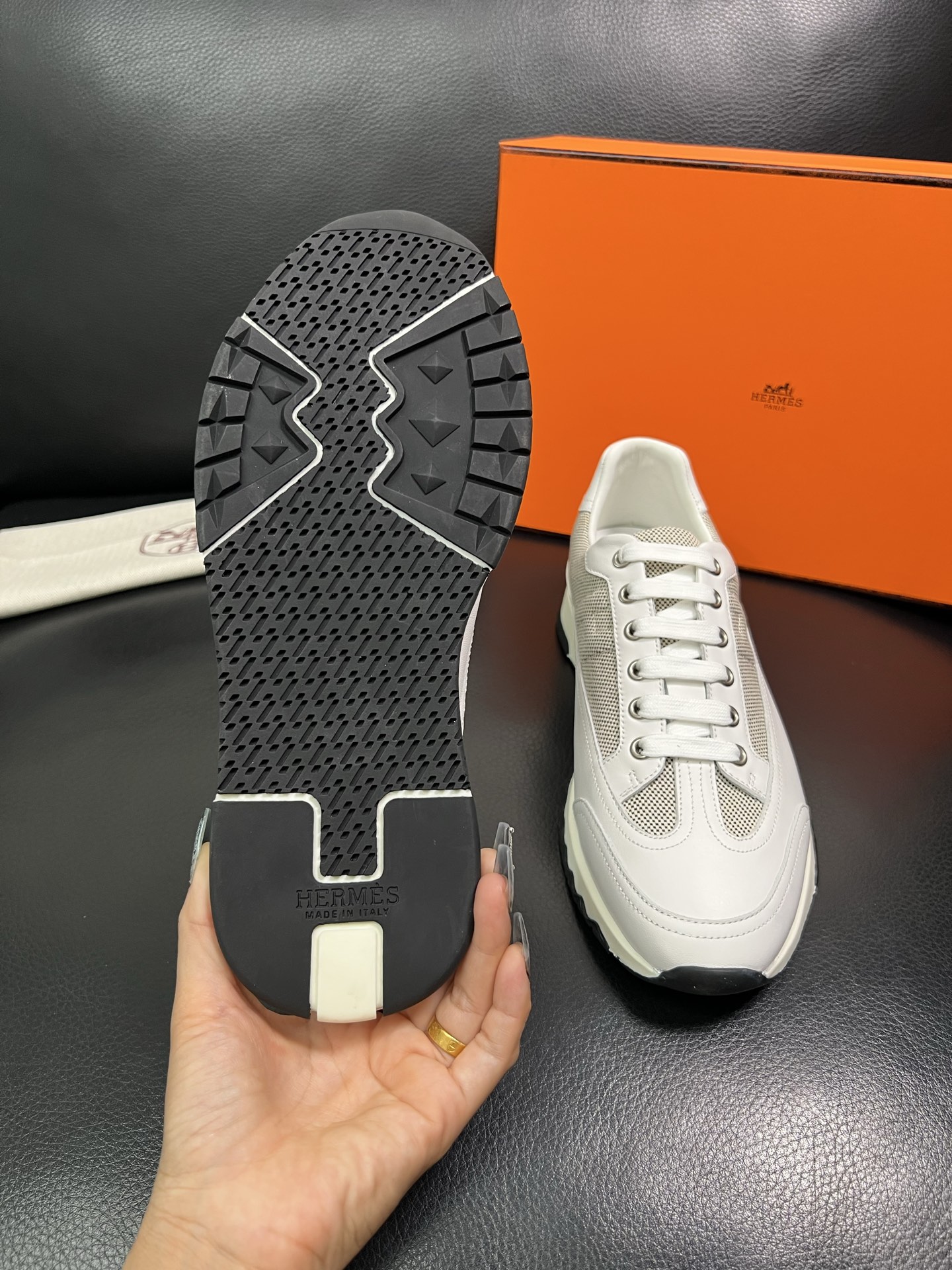 Hermes 顶级工艺品 爱马仕 专柜同步 原厂配置，意大利进口原版牛皮面料，高品质拼接工艺，全进口水染