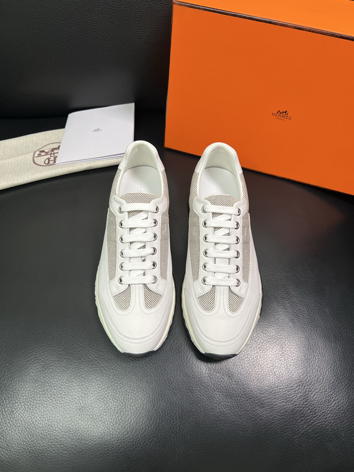 Hermes 顶级工艺品 爱马仕 专柜同步 原厂配置，意大利进口原版牛皮面料，高品质拼接工艺，全进口水染