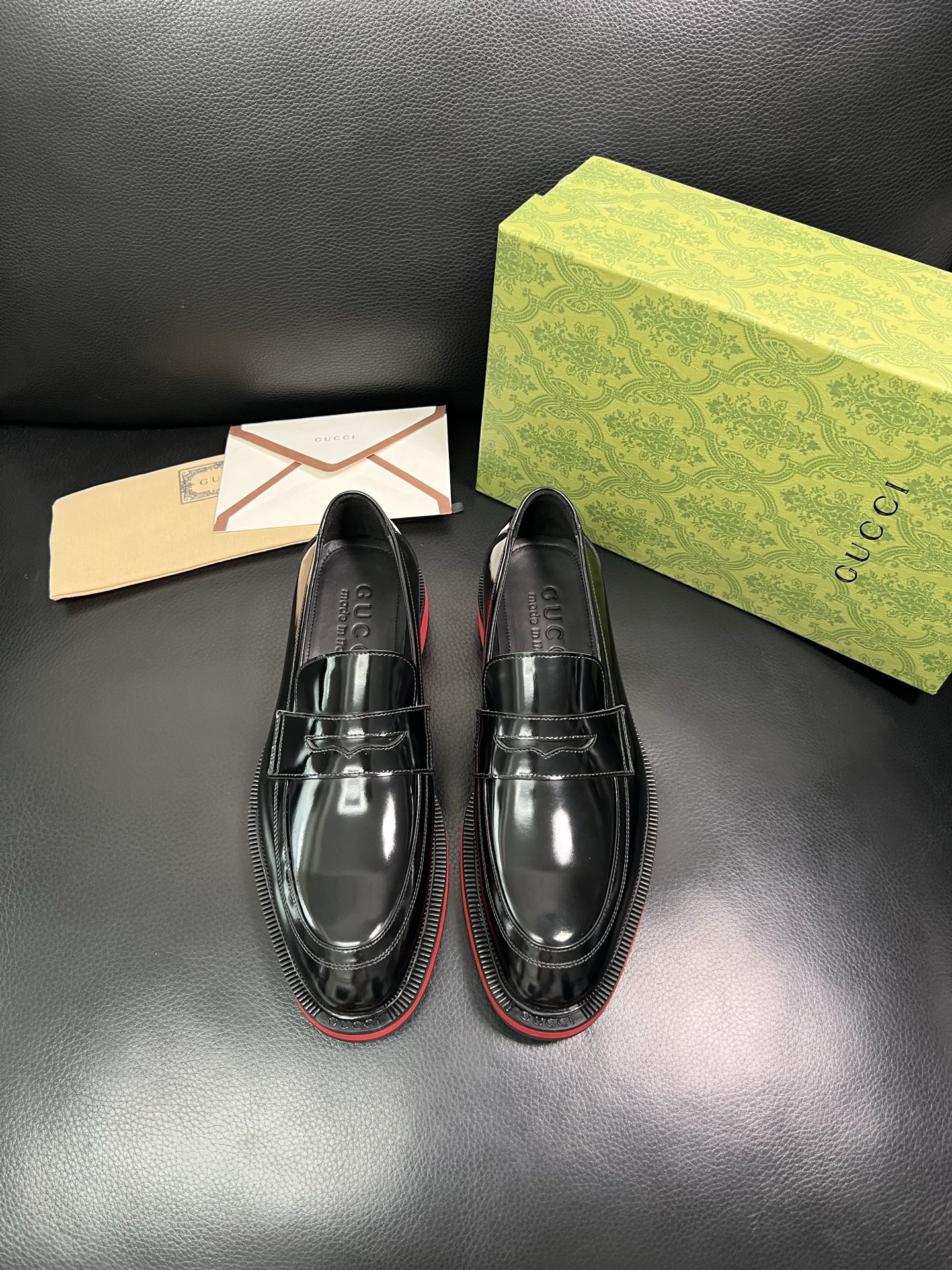 Gucci 顶级工艺品 古奇 皮鞋系列专柜同步 原厂配置，意大利进口原版牛皮，进口水染牛里 ，鞋底：原厂
