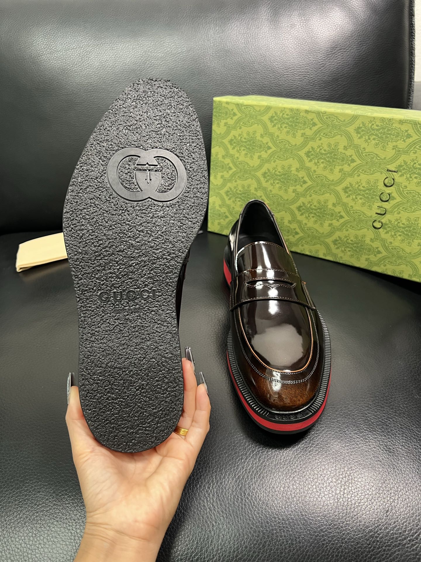 Gucci 顶级工艺品 古奇 皮鞋系列专柜同步 原厂配置，意大利进口原版牛皮，进口水染牛里 ，鞋底：原厂