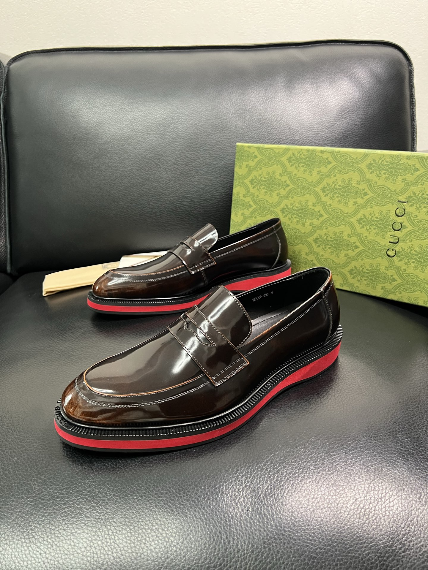 Gucci 顶级工艺品 古奇 皮鞋系列专柜同步 原厂配置，意大利进口原版牛皮，进口水染牛里 ，鞋底：原厂