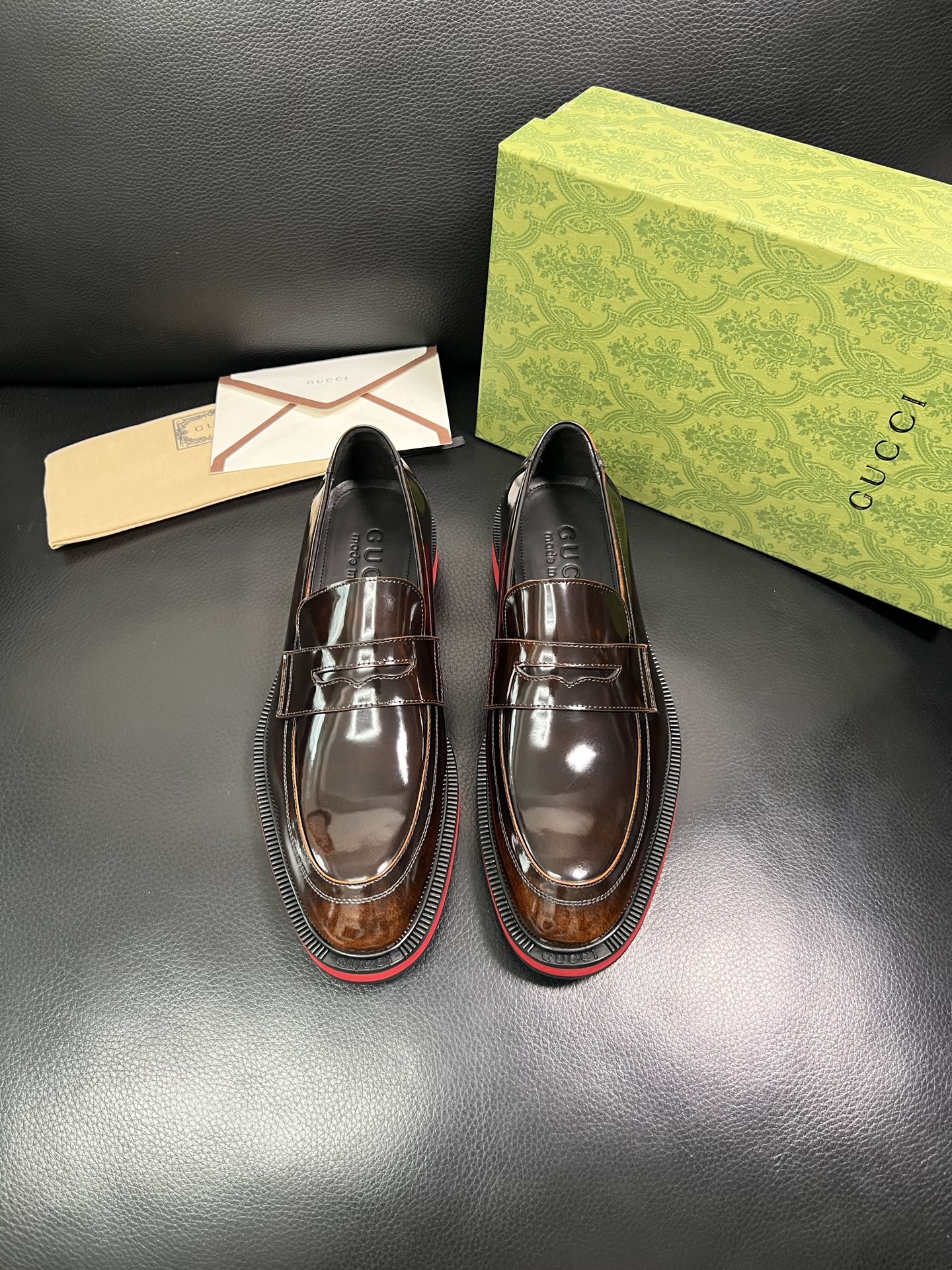 Gucci 顶级工艺品 古奇 皮鞋系列专柜同步 原厂配置，意大利进口原版牛皮，进口水染牛里 ，鞋底：原厂