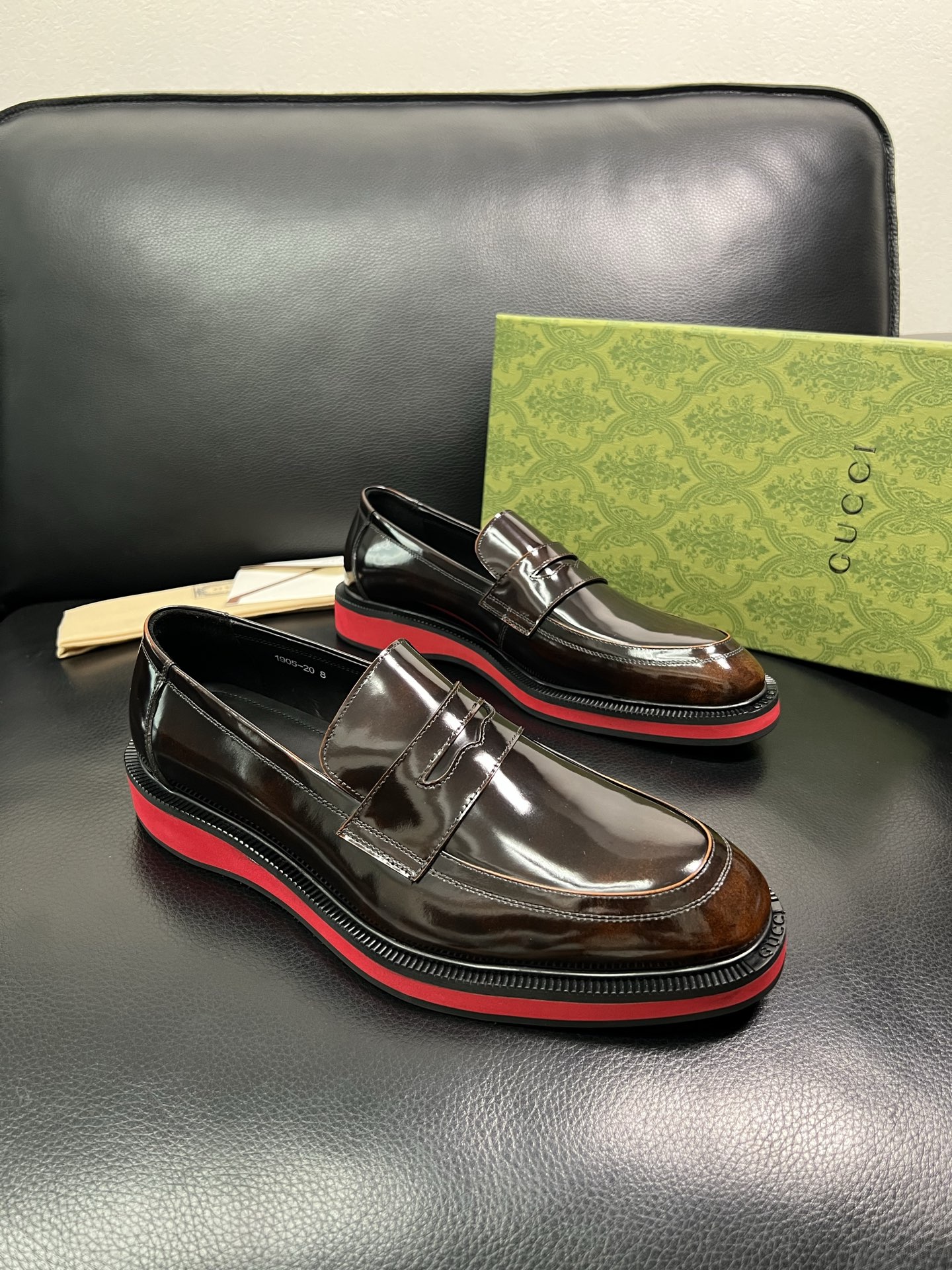 Gucci 顶级工艺品 古奇 皮鞋系列专柜同步 原厂配置，意大利进口原版牛皮，进口水染牛里 ，鞋底：原厂