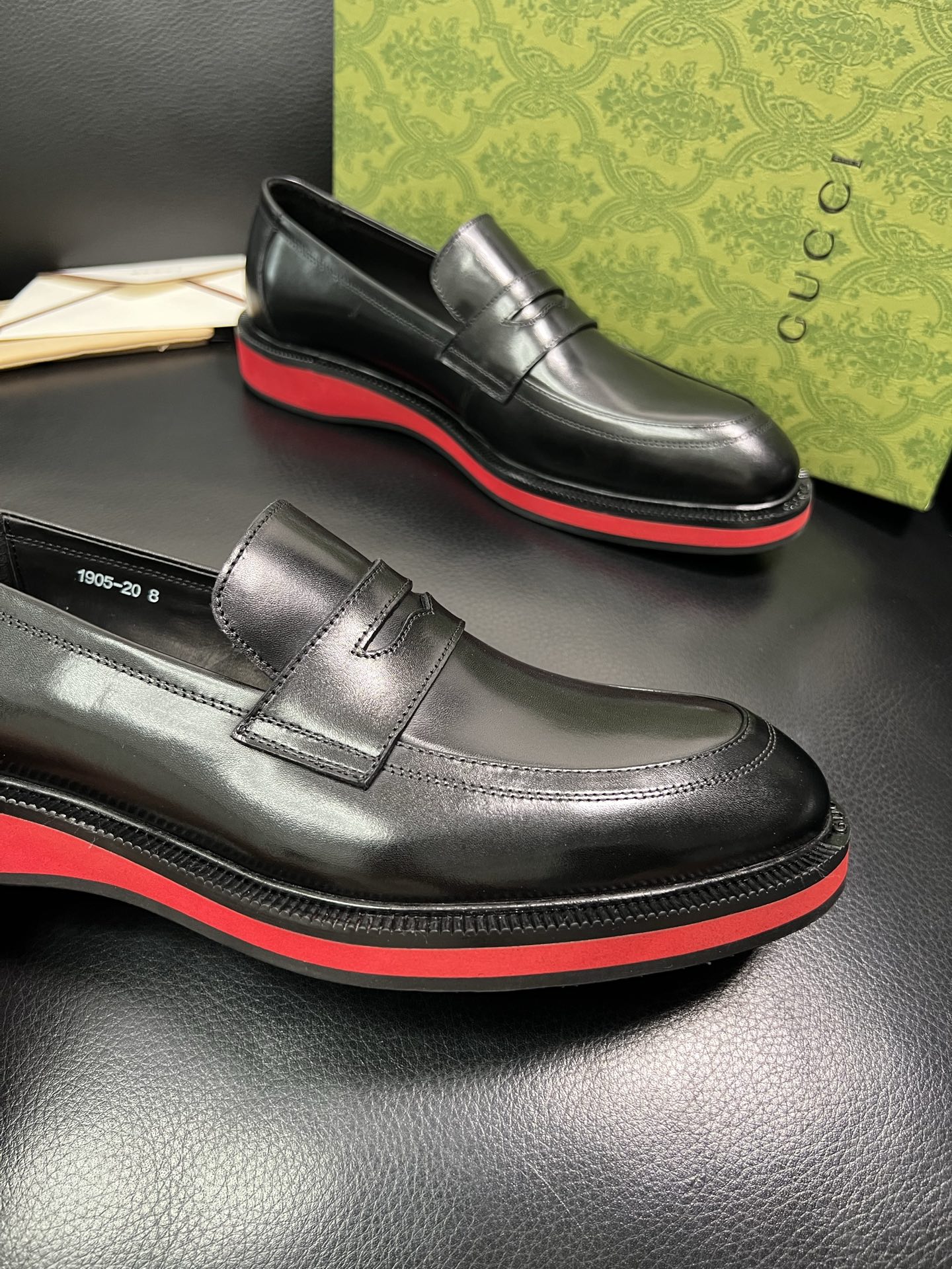 Gucci 顶级工艺品 古奇 皮鞋系列专柜同步 原厂配置，意大利进口原版牛皮，进口水染牛里 ，鞋底：原厂
