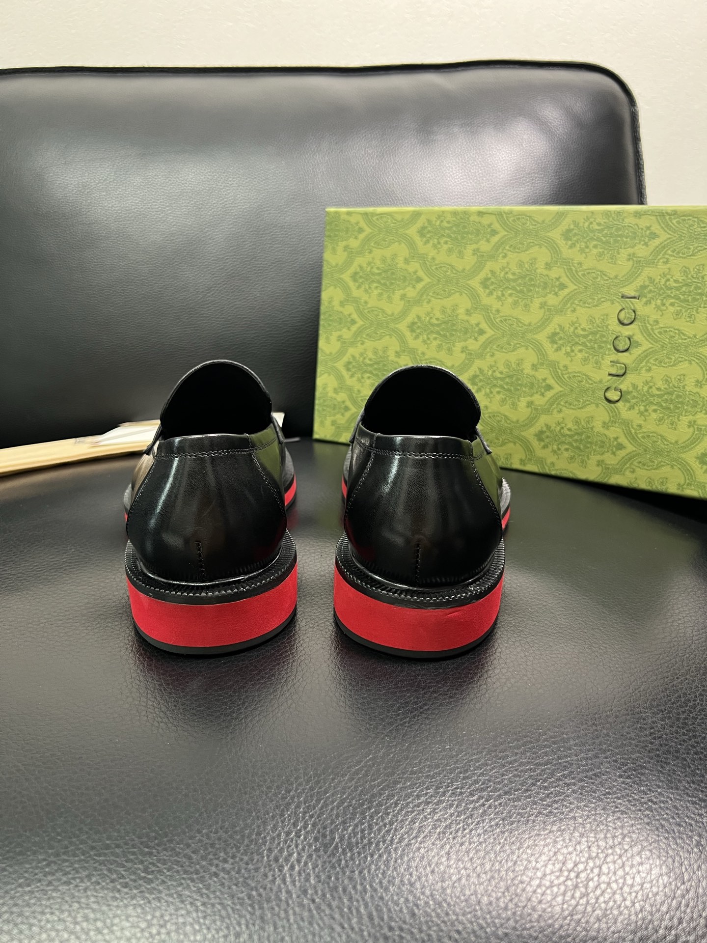 Gucci 顶级工艺品 古奇 皮鞋系列专柜同步 原厂配置，意大利进口原版牛皮，进口水染牛里 ，鞋底：原厂