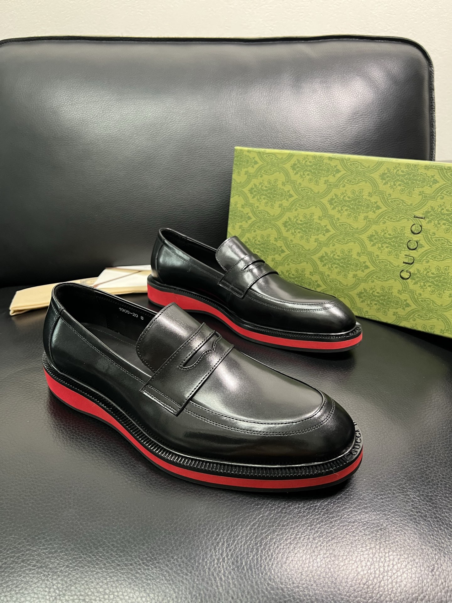 Gucci 顶级工艺品 古奇 皮鞋系列专柜同步 原厂配置，意大利进口原版牛皮，进口水染牛里 ，鞋底：原厂