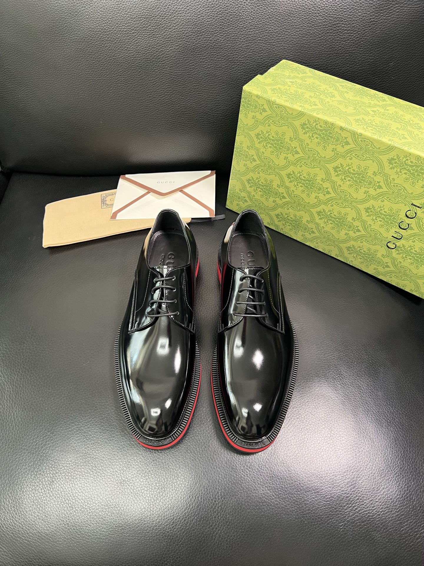 Gucci 顶级工艺品 古奇 皮鞋系列专柜同步 原厂配置，意大利进口原版牛皮，进口水染牛里 ，鞋底：原厂