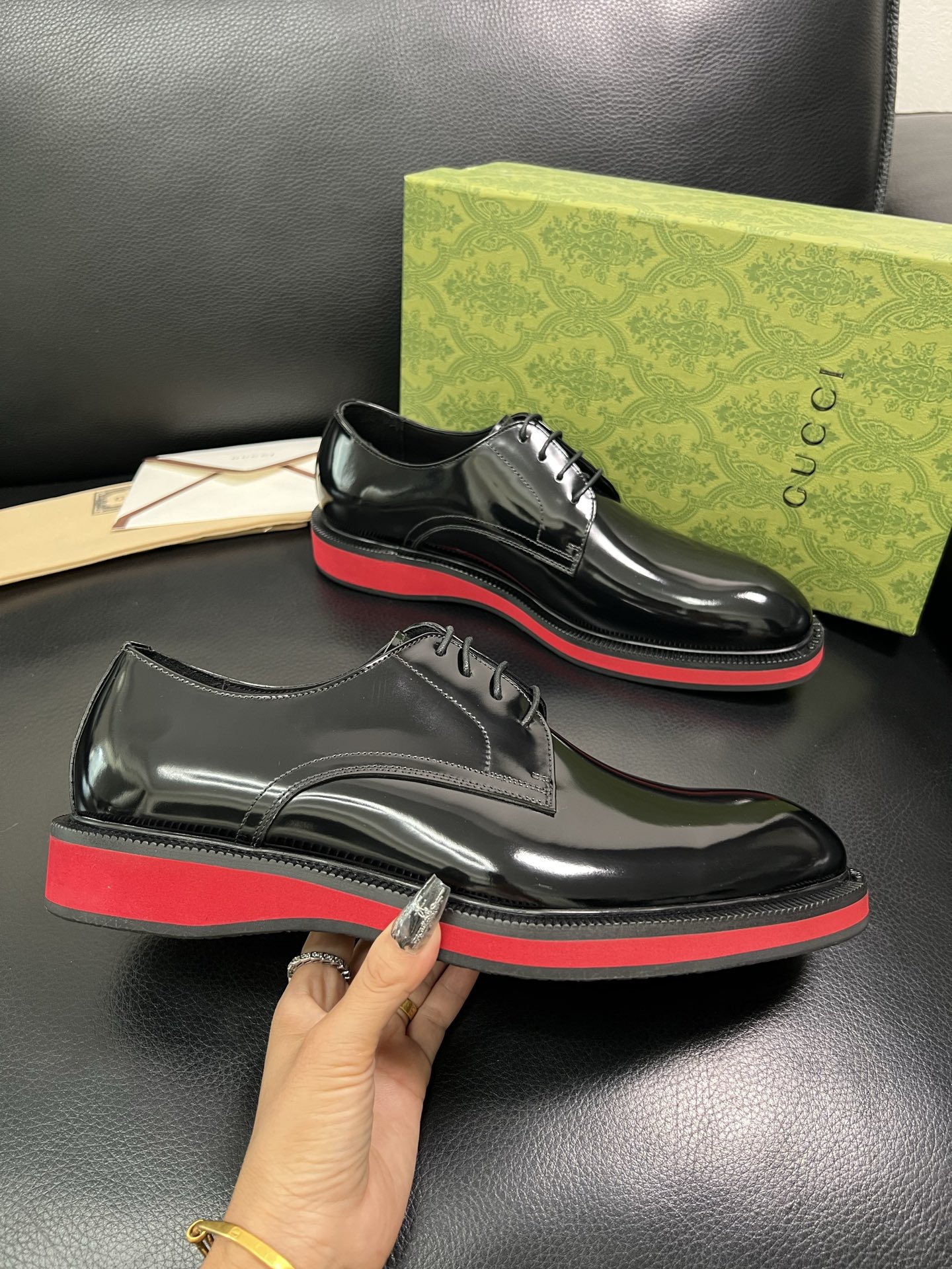 Gucci 顶级工艺品 古奇 皮鞋系列专柜同步 原厂配置，意大利进口原版牛皮，进口水染牛里 ，鞋底：原厂