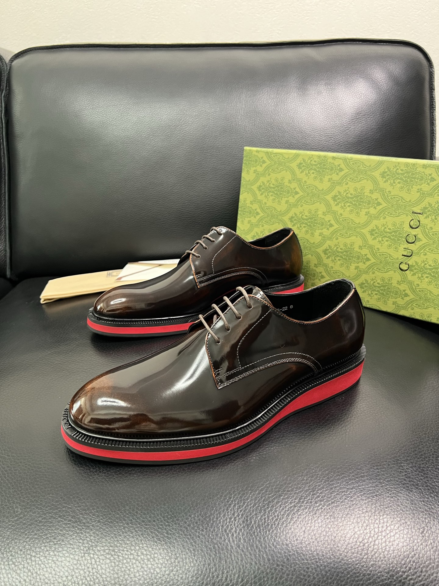 Gucci 顶级工艺品 古奇 皮鞋系列专柜同步 原厂配置，意大利进口原版牛皮，进口水染牛里 ，鞋底：原厂
