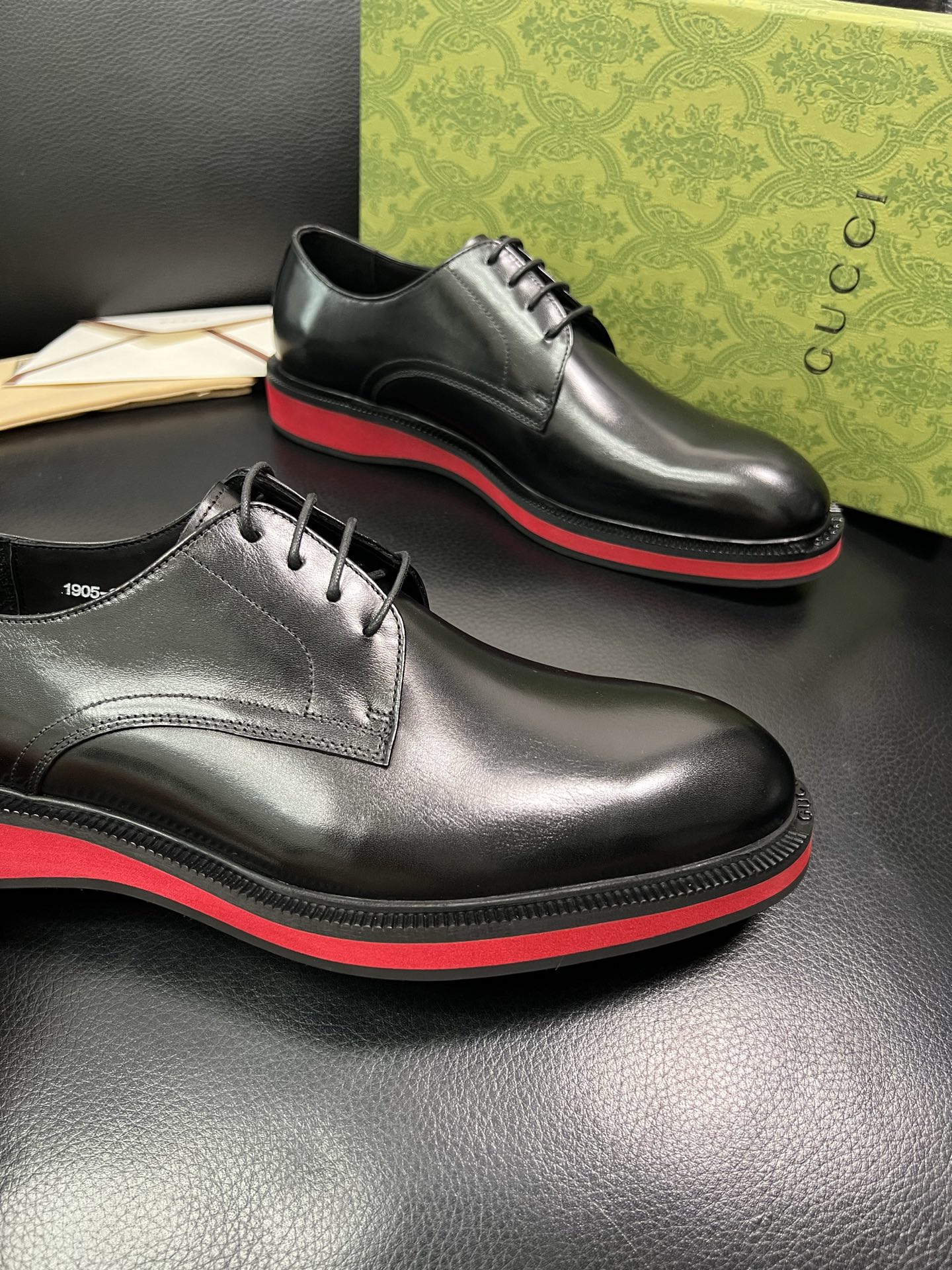 Gucci 顶级工艺品 古奇 皮鞋系列专柜同步 原厂配置，意大利进口原版牛皮，进口水染牛里 ，鞋底：原厂