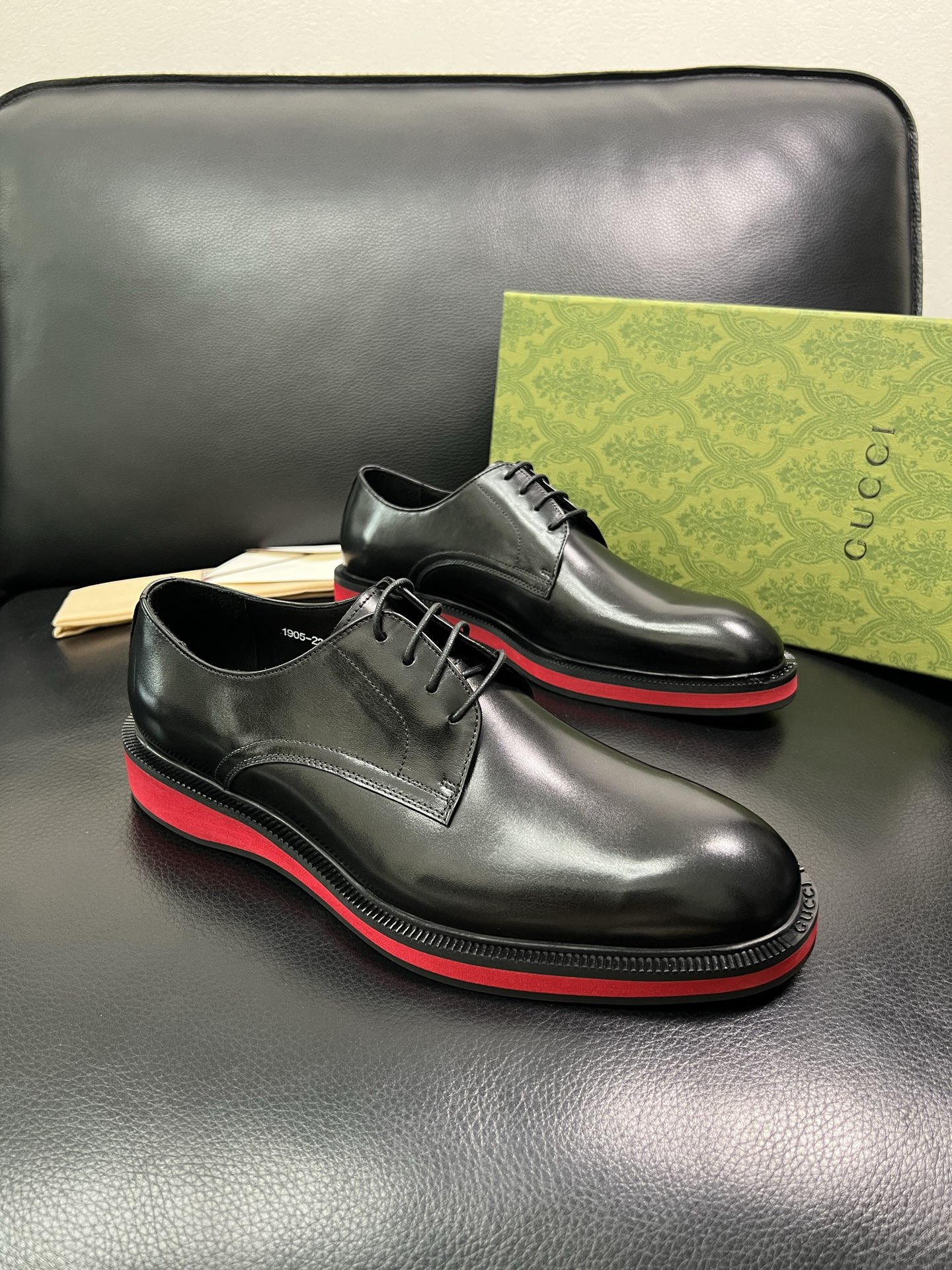 Gucci 顶级工艺品 古奇 皮鞋系列专柜同步 原厂配置，意大利进口原版牛皮，进口水染牛里 ，鞋底：原厂