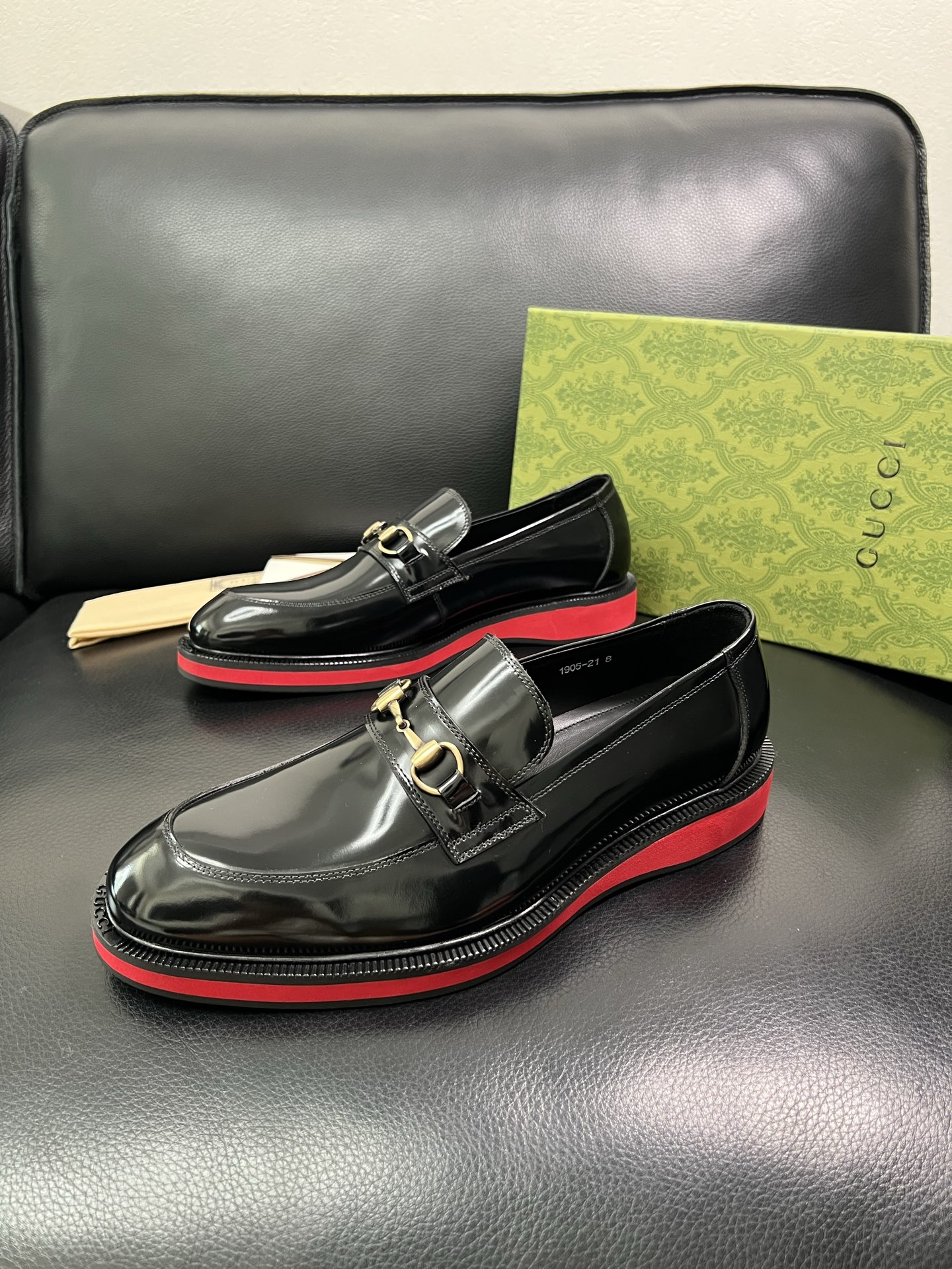 Gucci 顶级工艺品 古奇 皮鞋系列专柜同步 原厂配置，意大利进口原版牛皮，进口水染牛里 ，鞋底：原厂