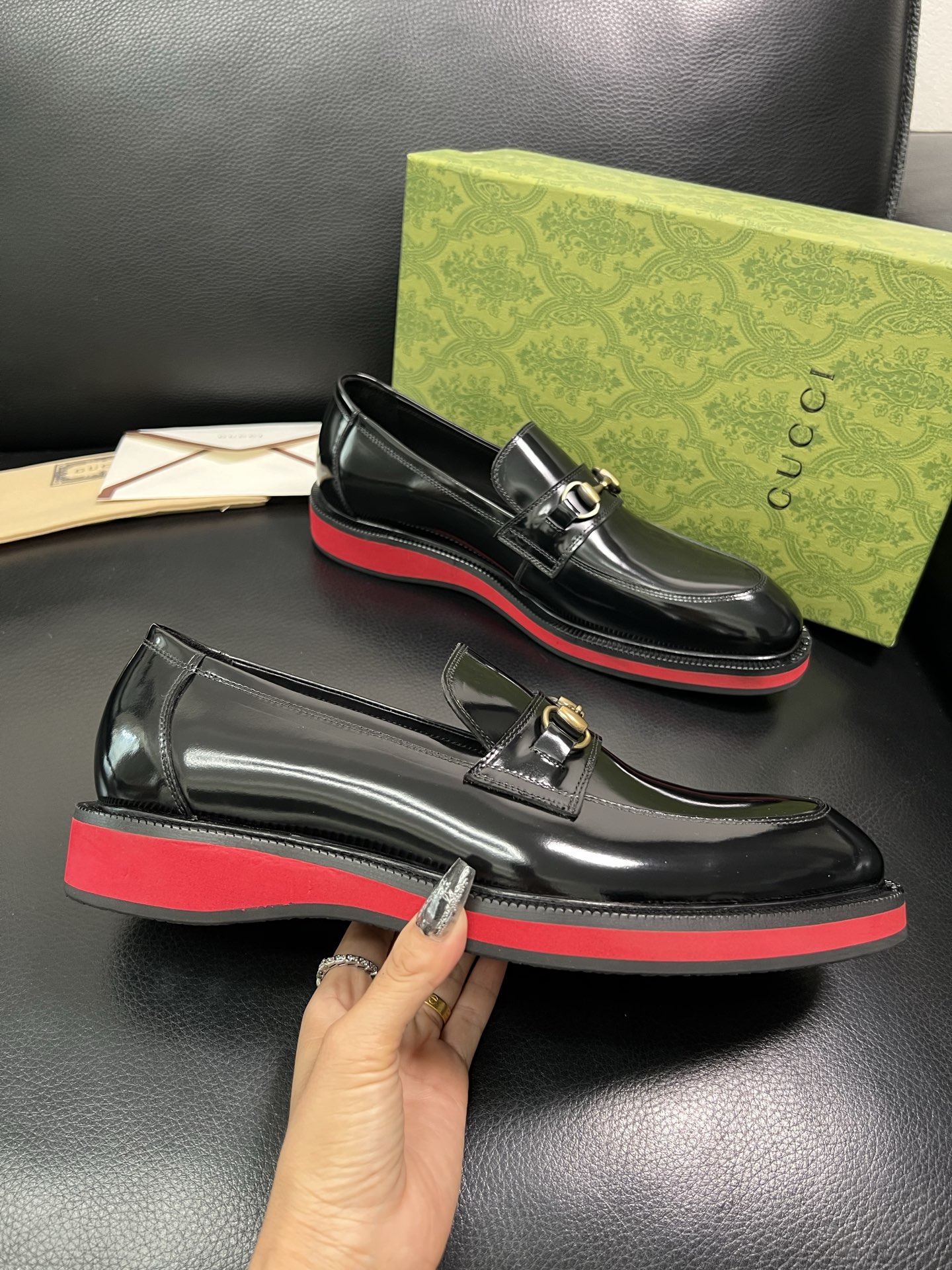 Gucci 顶级工艺品 古奇 皮鞋系列专柜同步 原厂配置，意大利进口原版牛皮，进口水染牛里 ，鞋底：原厂
