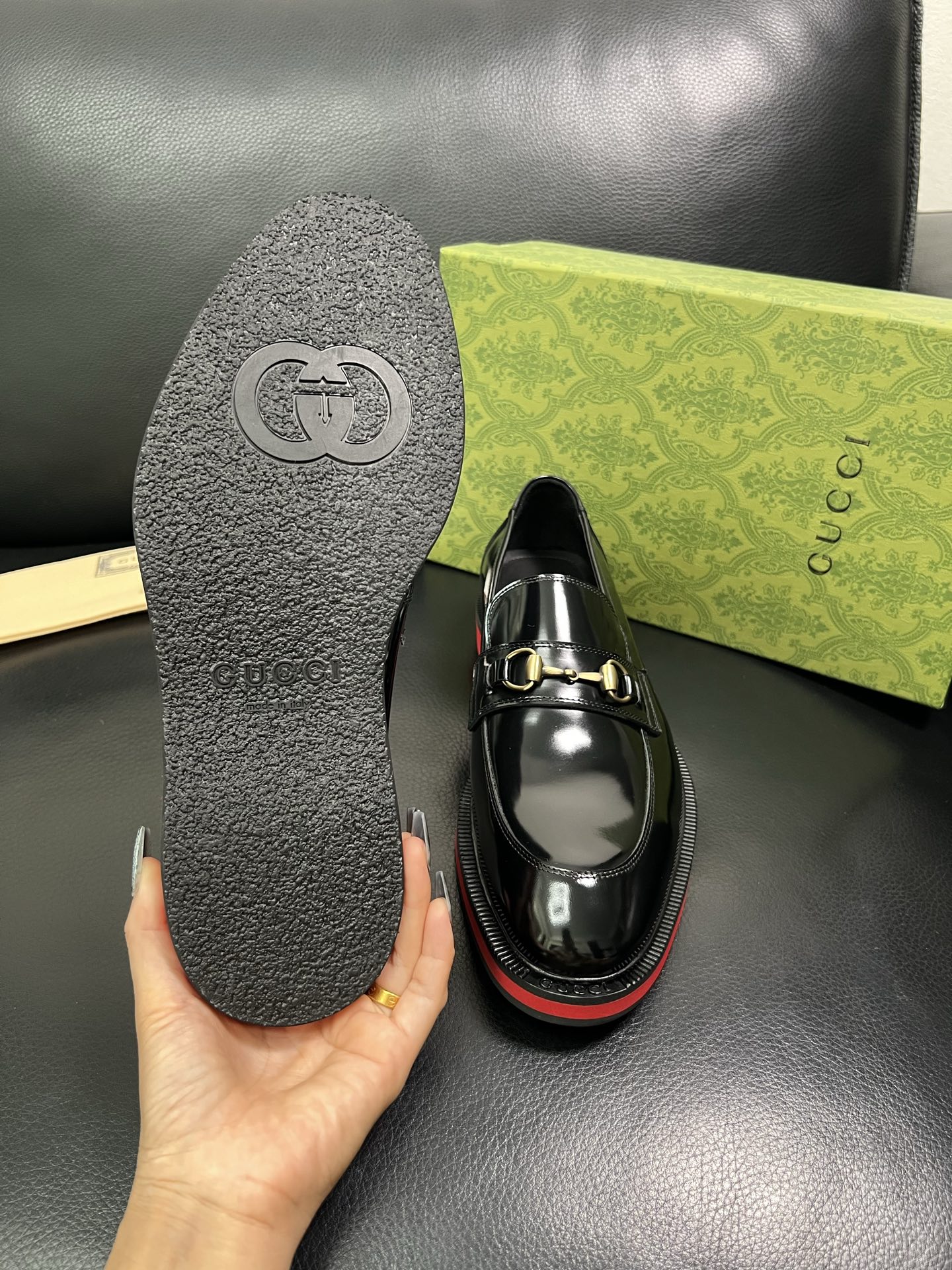 Gucci 顶级工艺品 古奇 皮鞋系列专柜同步 原厂配置，意大利进口原版牛皮，进口水染牛里 ，鞋底：原厂