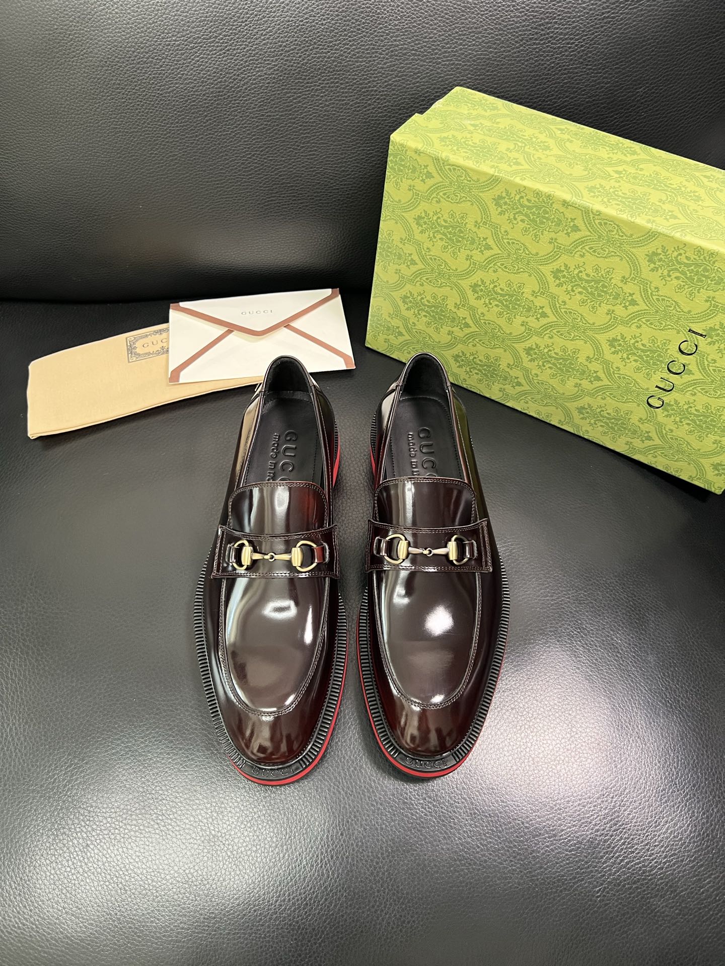 Gucci 顶级工艺品 古奇 皮鞋系列专柜同步 原厂配置，意大利进口原版牛皮，进口水染牛里 ，鞋底：原厂