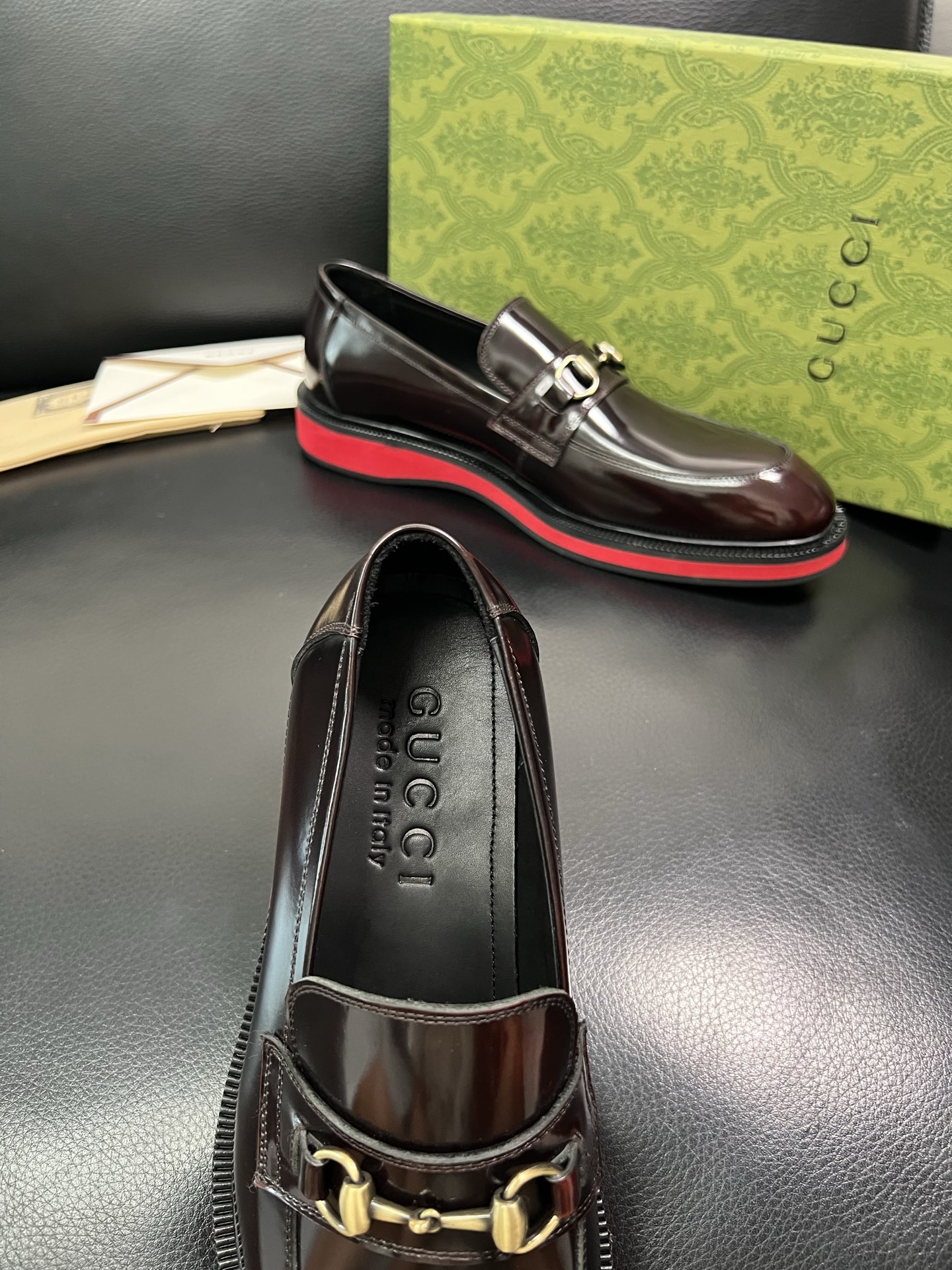 Gucci 顶级工艺品 古奇 皮鞋系列专柜同步 原厂配置，意大利进口原版牛皮，进口水染牛里 ，鞋底：原厂