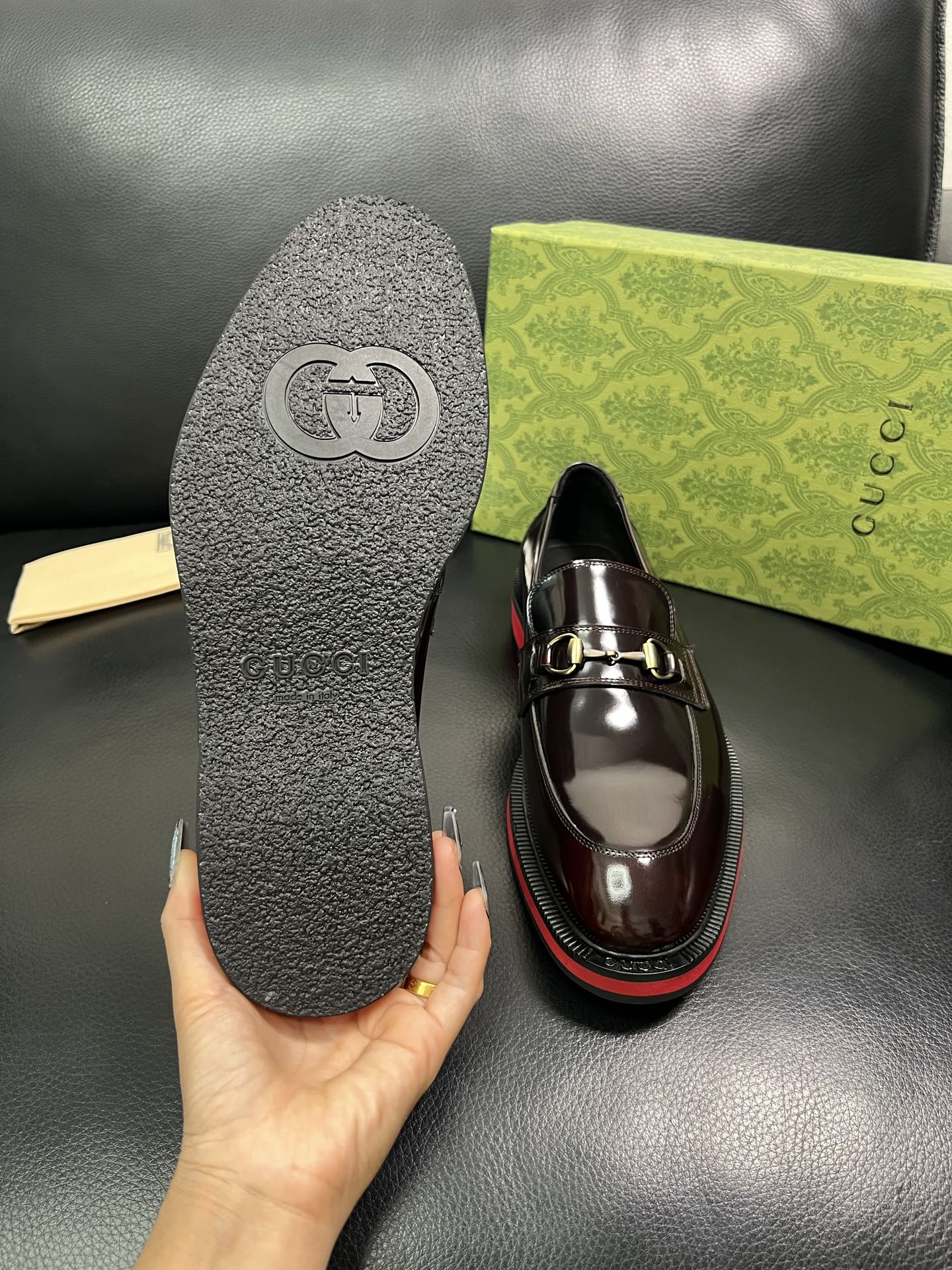 Gucci 顶级工艺品 古奇 皮鞋系列专柜同步 原厂配置，意大利进口原版牛皮，进口水染牛里 ，鞋底：原厂