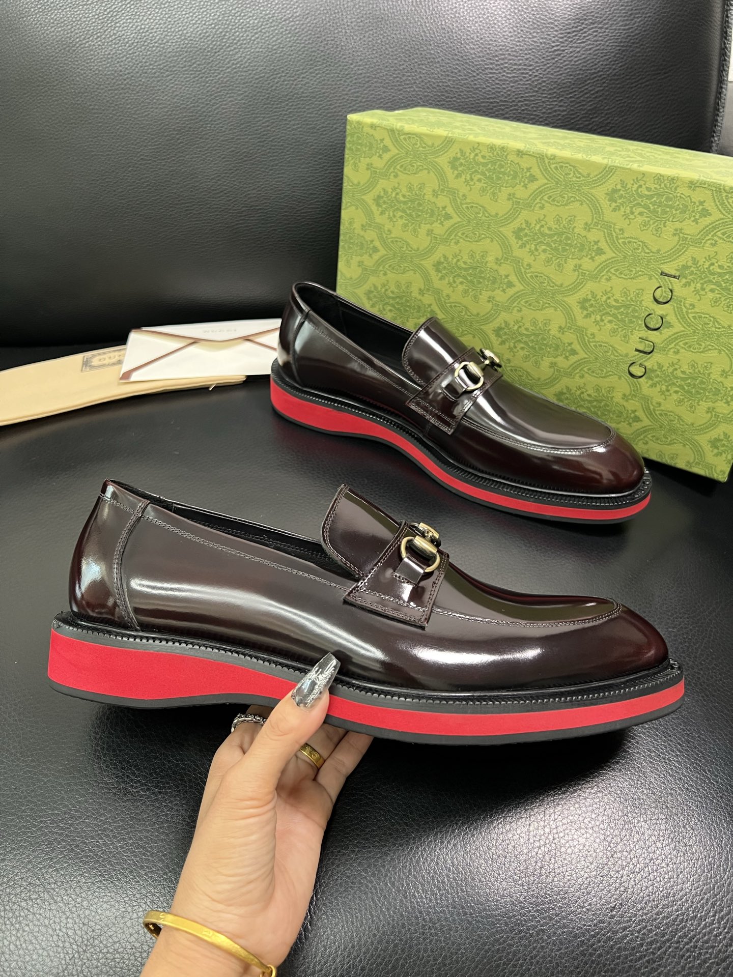 Gucci 顶级工艺品 古奇 皮鞋系列专柜同步 原厂配置，意大利进口原版牛皮，进口水染牛里 ，鞋底：原厂