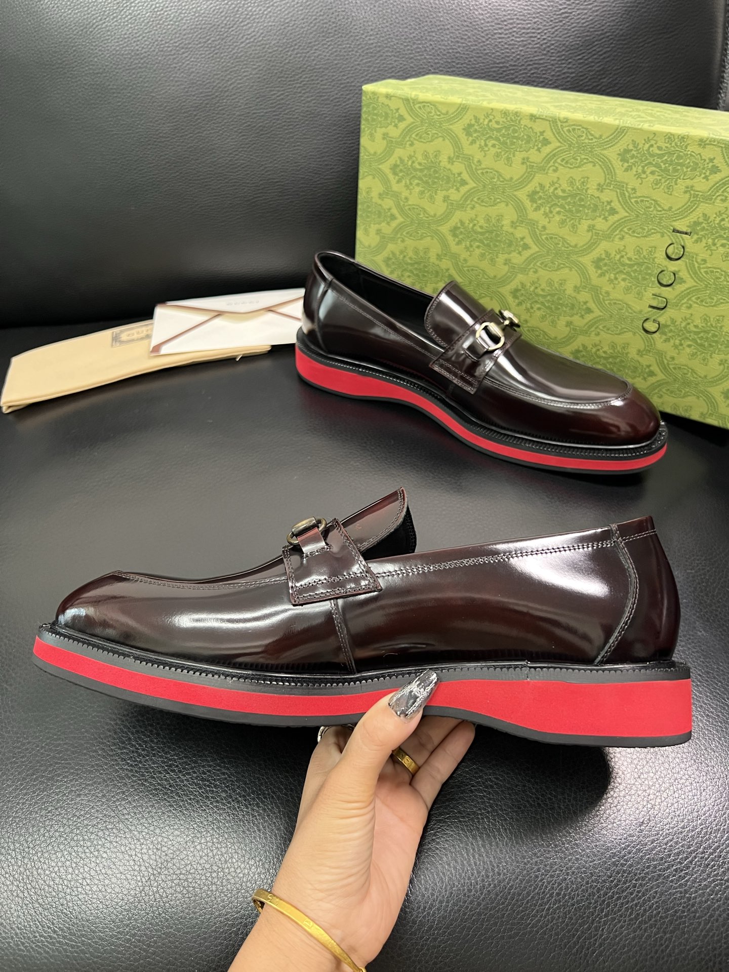 Gucci 顶级工艺品 古奇 皮鞋系列专柜同步 原厂配置，意大利进口原版牛皮，进口水染牛里 ，鞋底：原厂