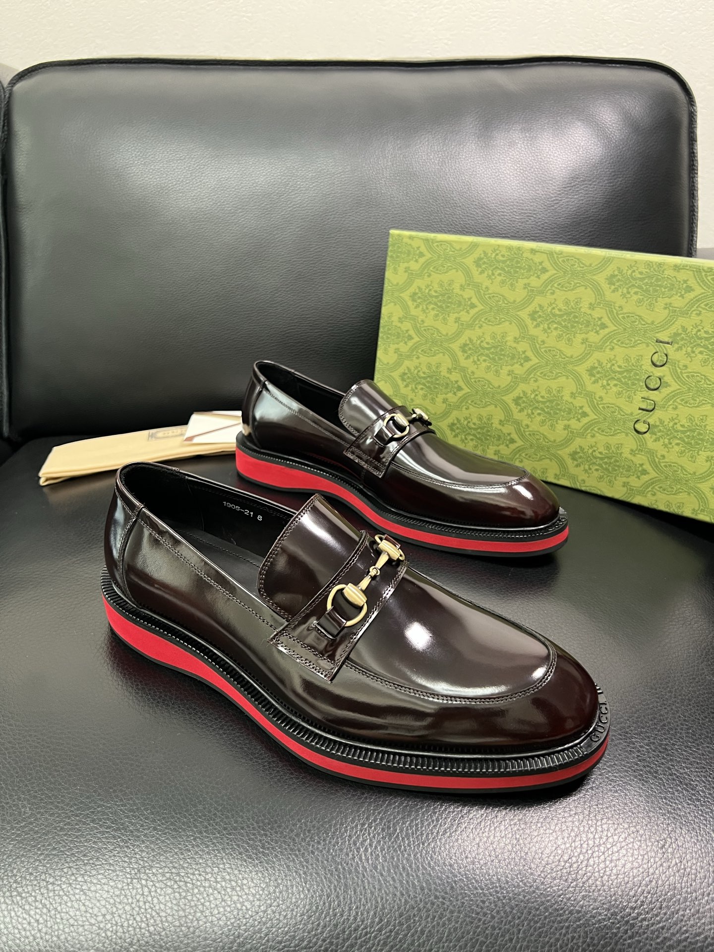 Gucci 顶级工艺品 古奇 皮鞋系列专柜同步 原厂配置，意大利进口原版牛皮，进口水染牛里 ，鞋底：原厂