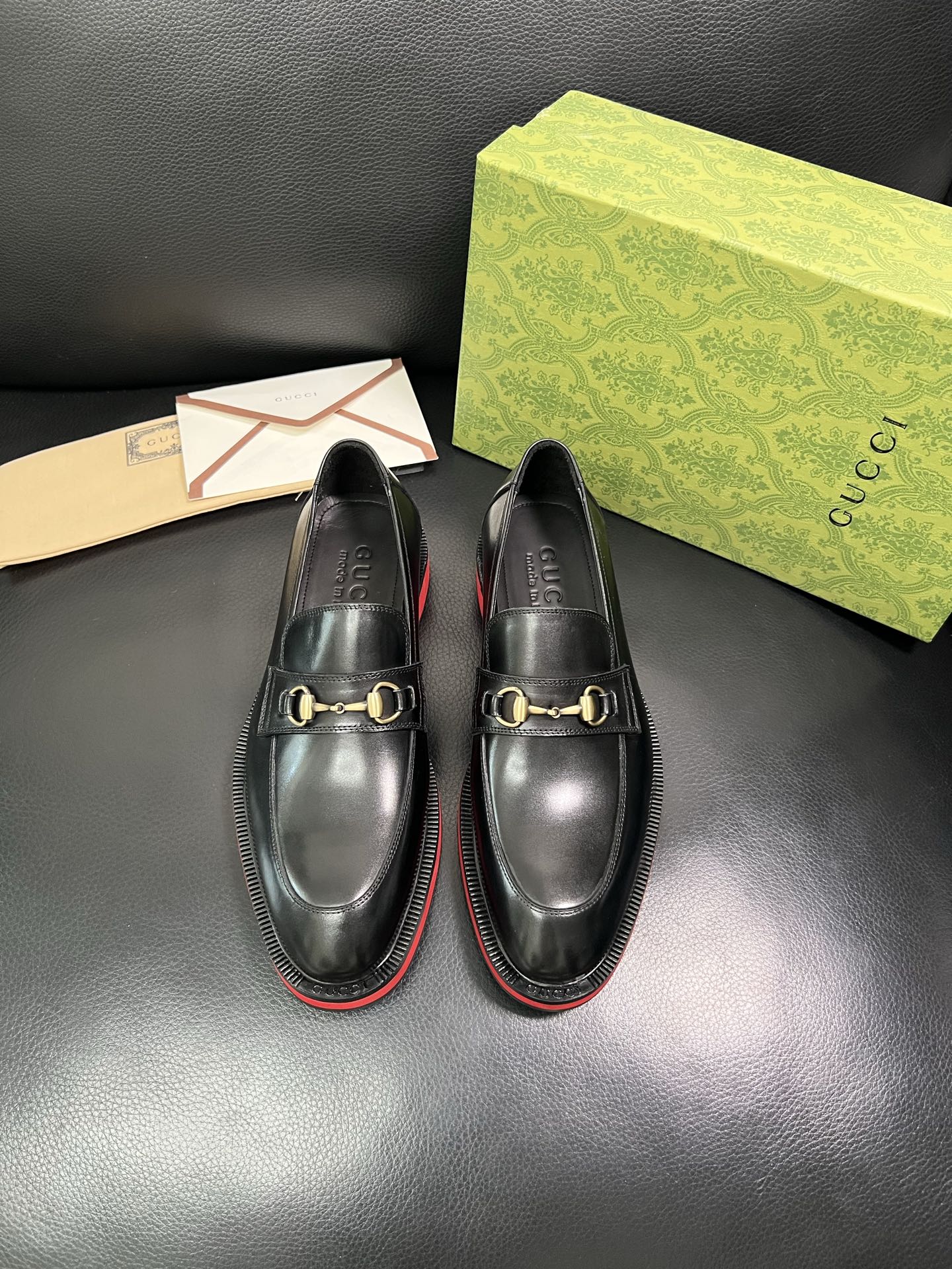 Gucci 顶级工艺品 古奇 皮鞋系列专柜同步 原厂配置，意大利进口原版牛皮，进口水染牛里 ，鞋底：原厂