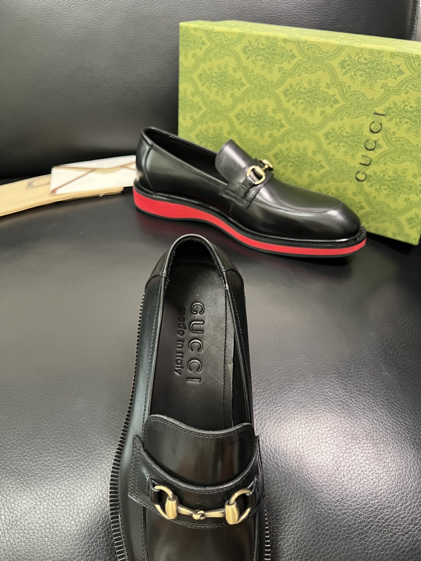 Gucci 顶级工艺品 古奇 皮鞋系列专柜同步 原厂配置，意大利进口原版牛皮，进口水染牛里 ，鞋底：原厂