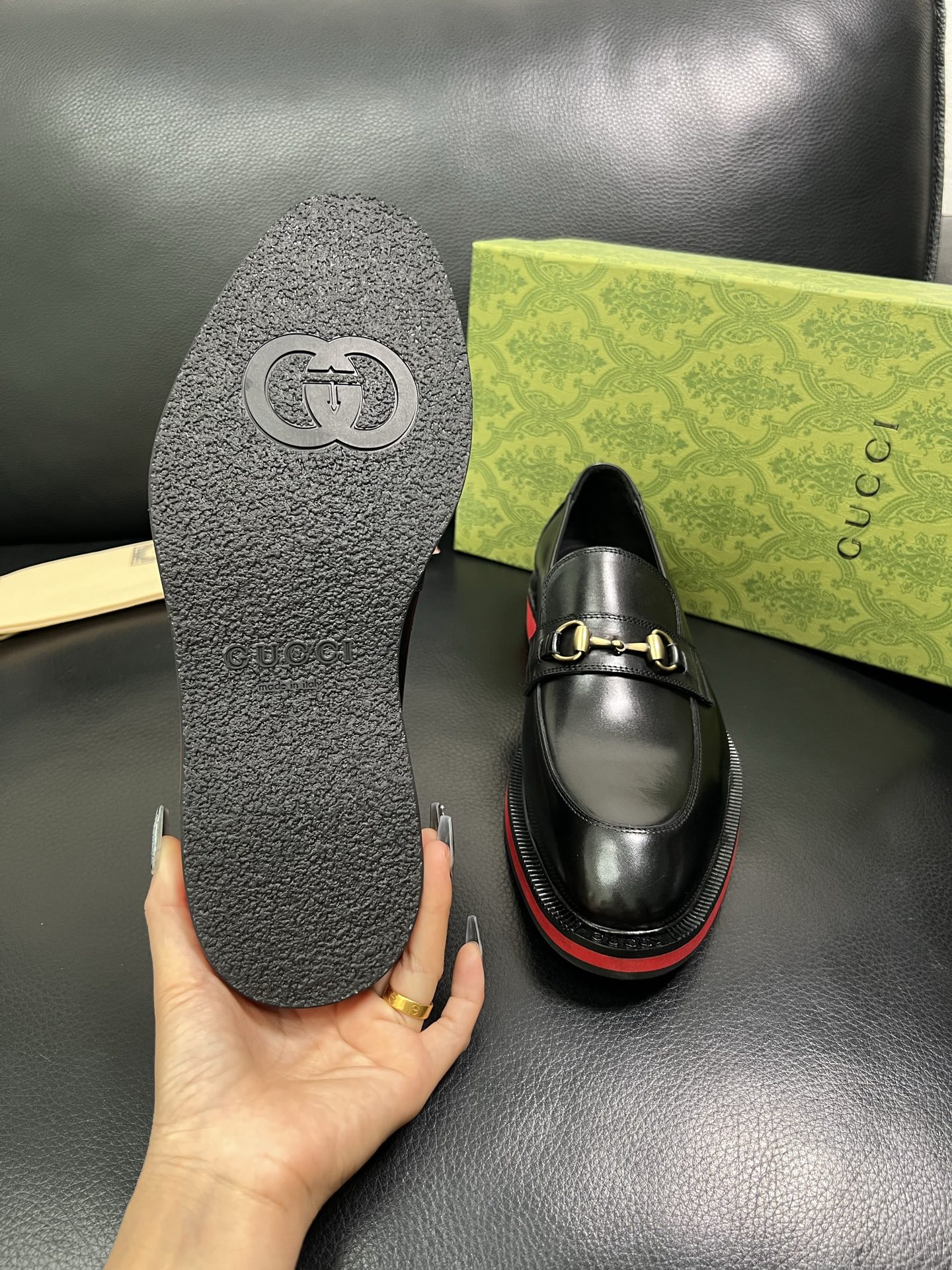 Gucci 顶级工艺品 古奇 皮鞋系列专柜同步 原厂配置，意大利进口原版牛皮，进口水染牛里 ，鞋底：原厂
