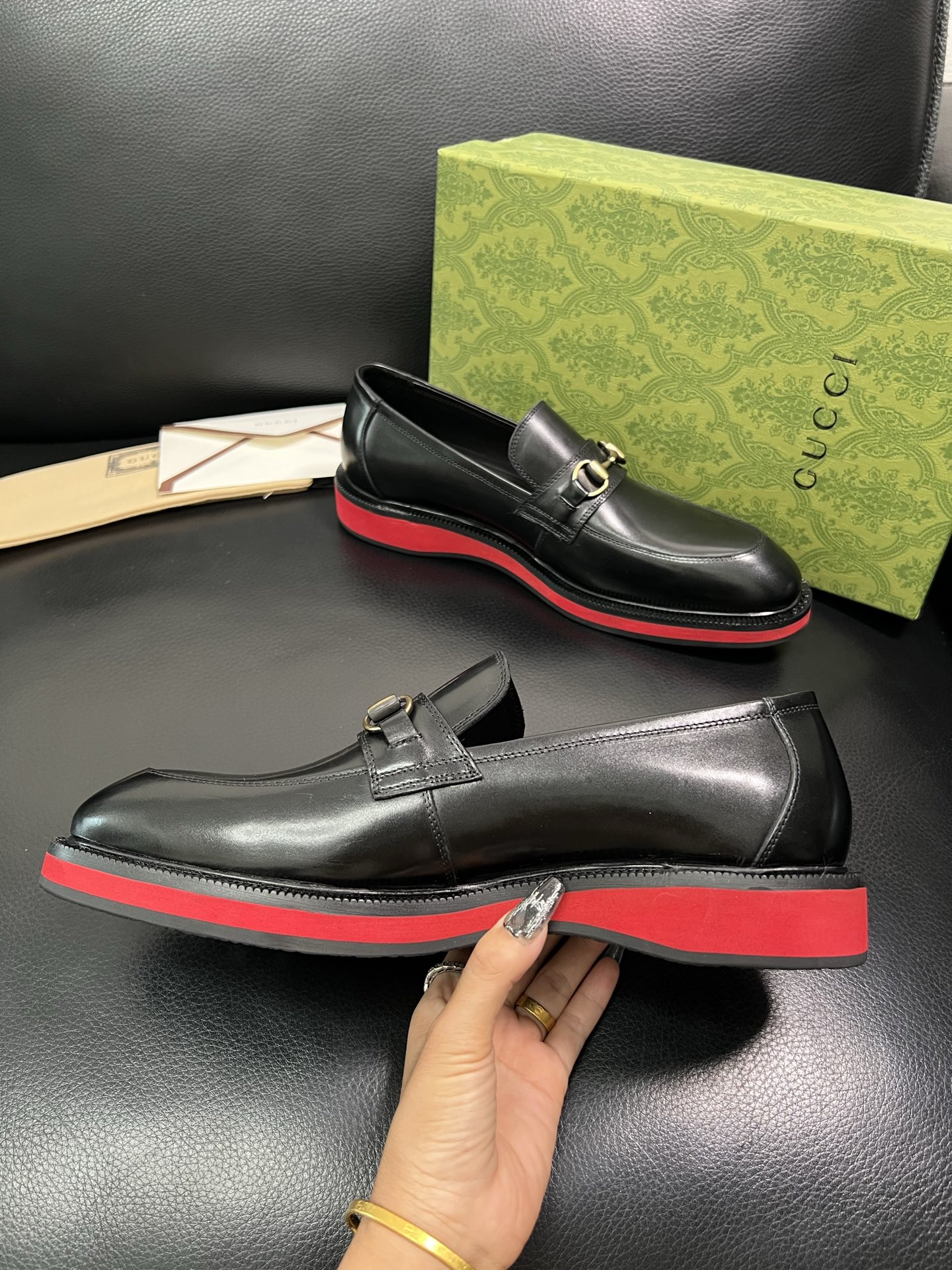 Gucci 顶级工艺品 古奇 皮鞋系列专柜同步 原厂配置，意大利进口原版牛皮，进口水染牛里 ，鞋底：原厂