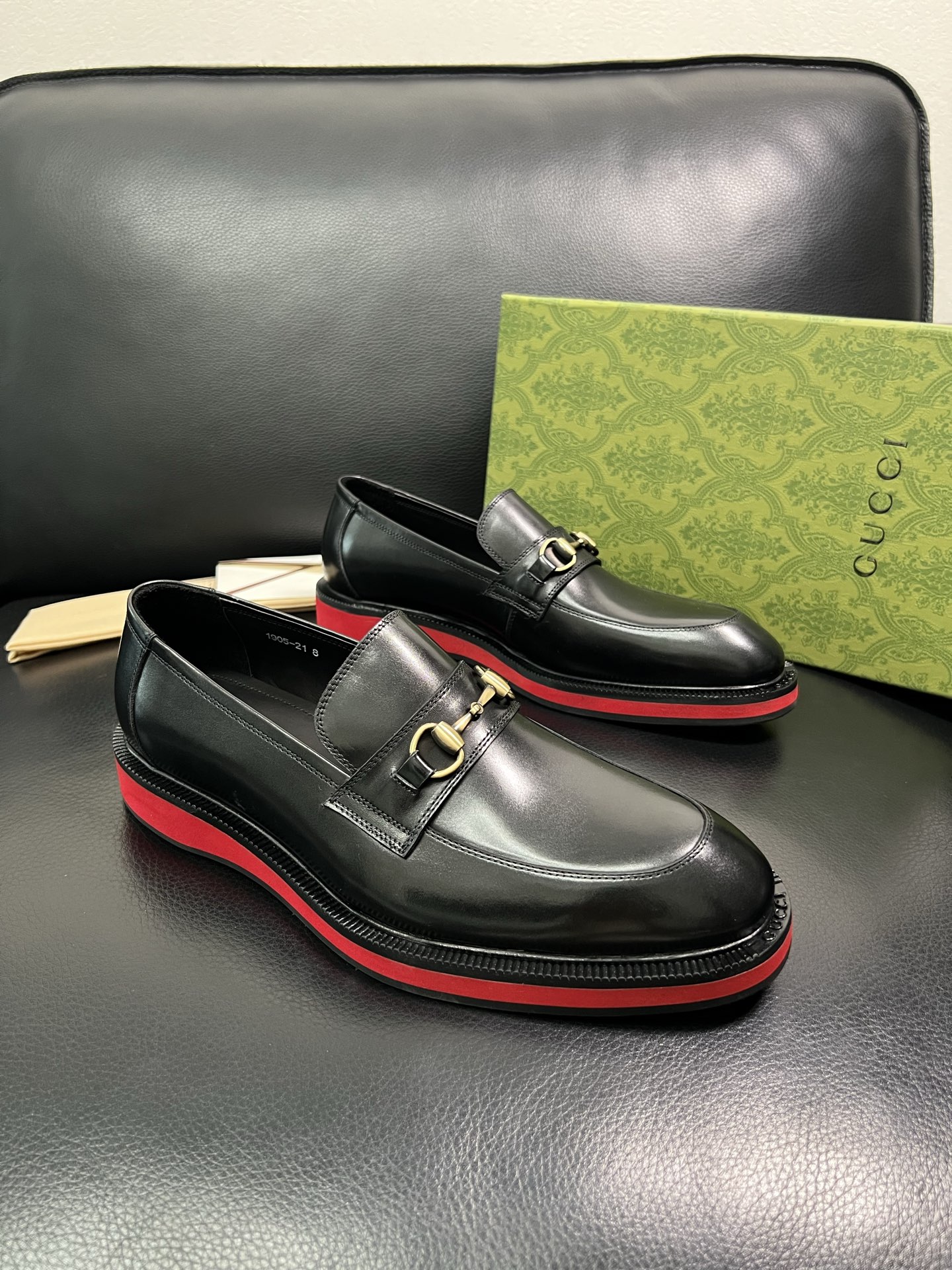Gucci 顶级工艺品 古奇 皮鞋系列专柜同步 原厂配置，意大利进口原版牛皮，进口水染牛里 ，鞋底：原厂