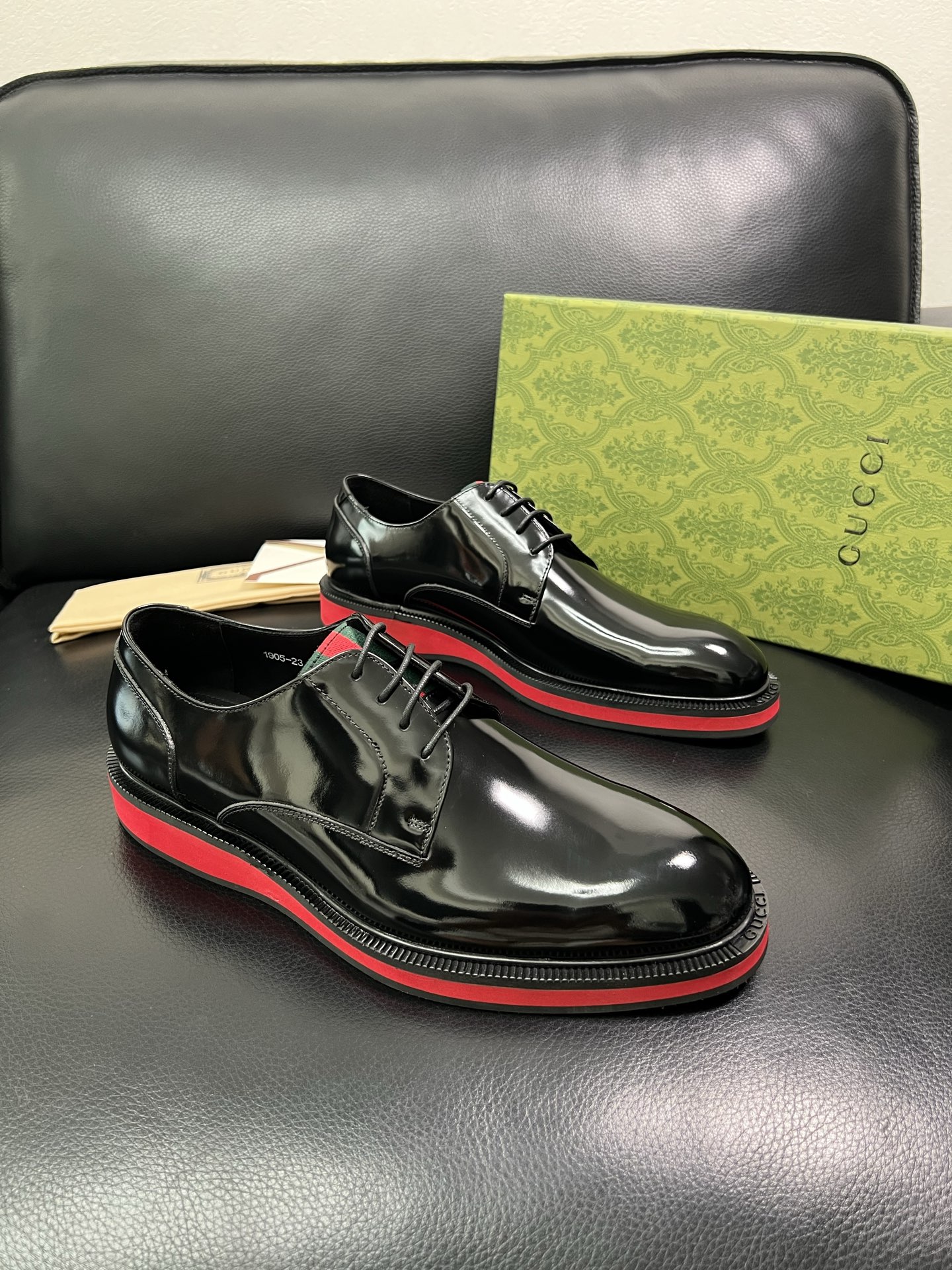 Gucci 顶级工艺品 古奇 皮鞋系列专柜同步 原厂配置，意大利进口原版牛皮，进口水染牛里 ，鞋底：原厂