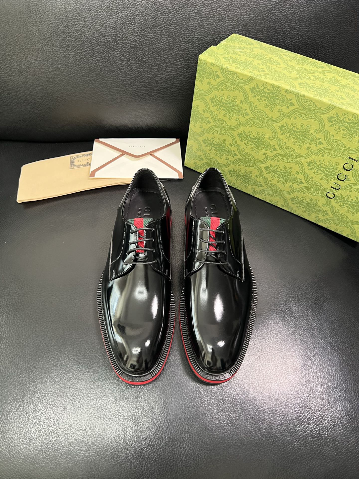 Gucci 顶级工艺品 古奇 皮鞋系列专柜同步 原厂配置，意大利进口原版牛皮，进口水染牛里 ，鞋底：原厂