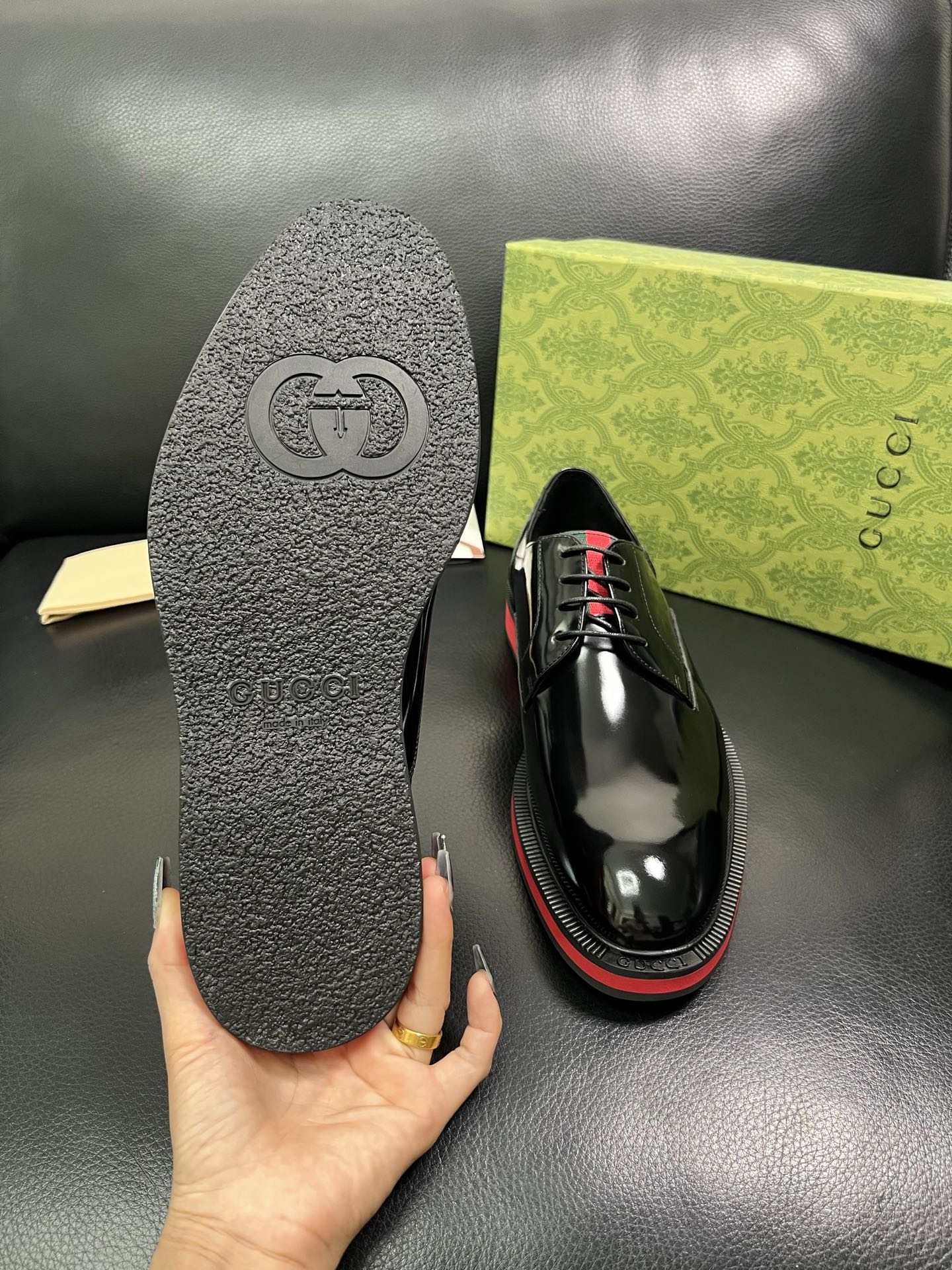 Gucci 顶级工艺品 古奇 皮鞋系列专柜同步 原厂配置，意大利进口原版牛皮，进口水染牛里 ，鞋底：原厂