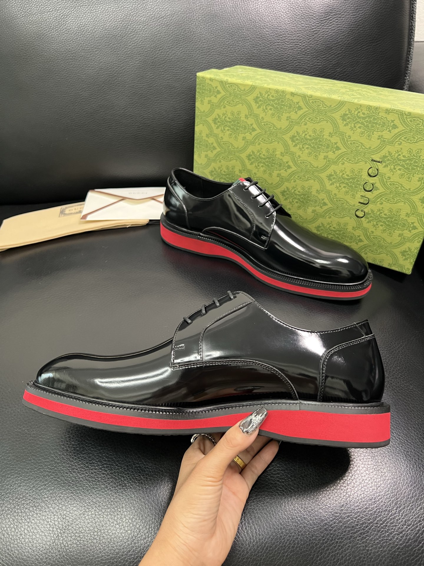 Gucci 顶级工艺品 古奇 皮鞋系列专柜同步 原厂配置，意大利进口原版牛皮，进口水染牛里 ，鞋底：原厂