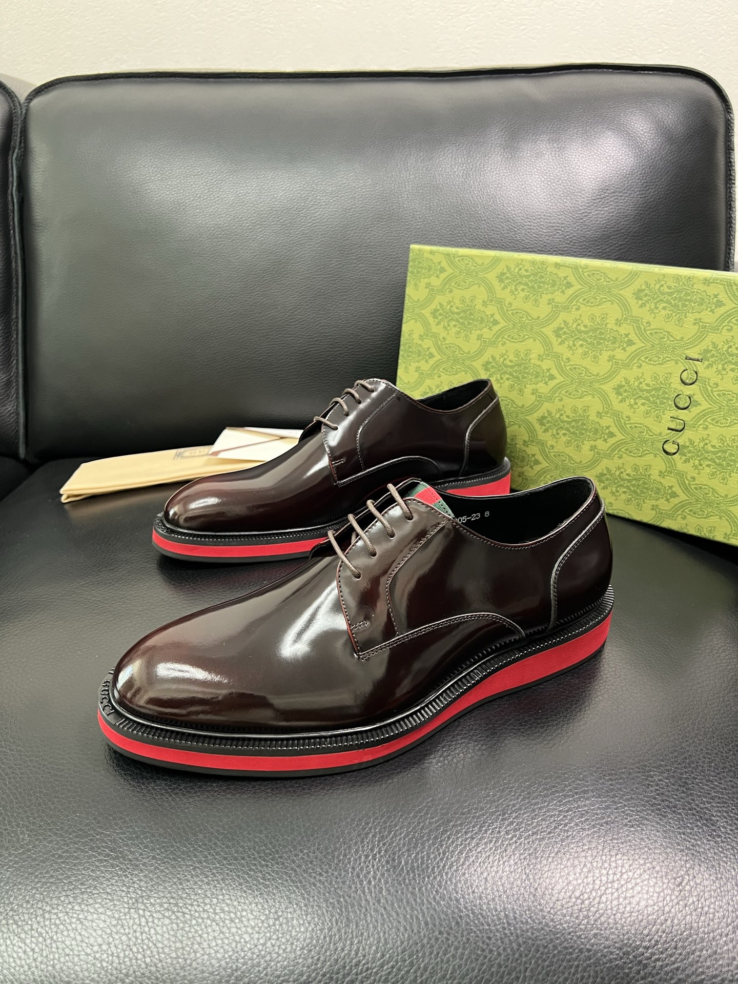 Gucci 顶级工艺品 古奇 皮鞋系列专柜同步 原厂配置，意大利进口原版牛皮，进口水染牛里 ，鞋底：原厂