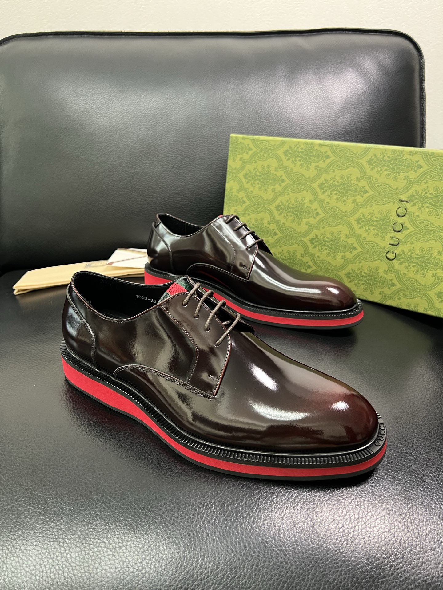 Gucci 顶级工艺品 古奇 皮鞋系列专柜同步 原厂配置，意大利进口原版牛皮，进口水染牛里 ，鞋底：原厂