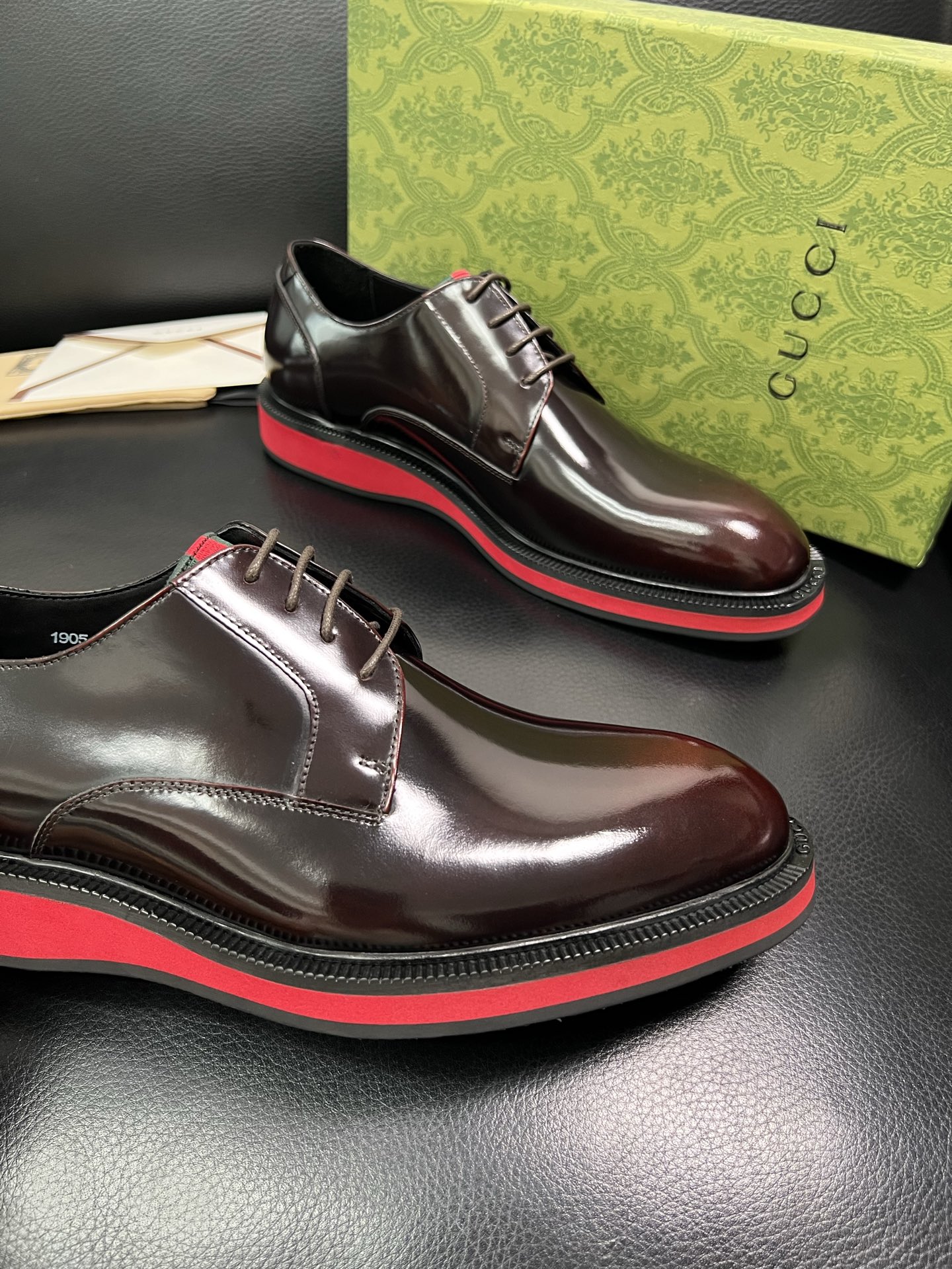 Gucci 顶级工艺品 古奇 皮鞋系列专柜同步 原厂配置，意大利进口原版牛皮，进口水染牛里 ，鞋底：原厂
